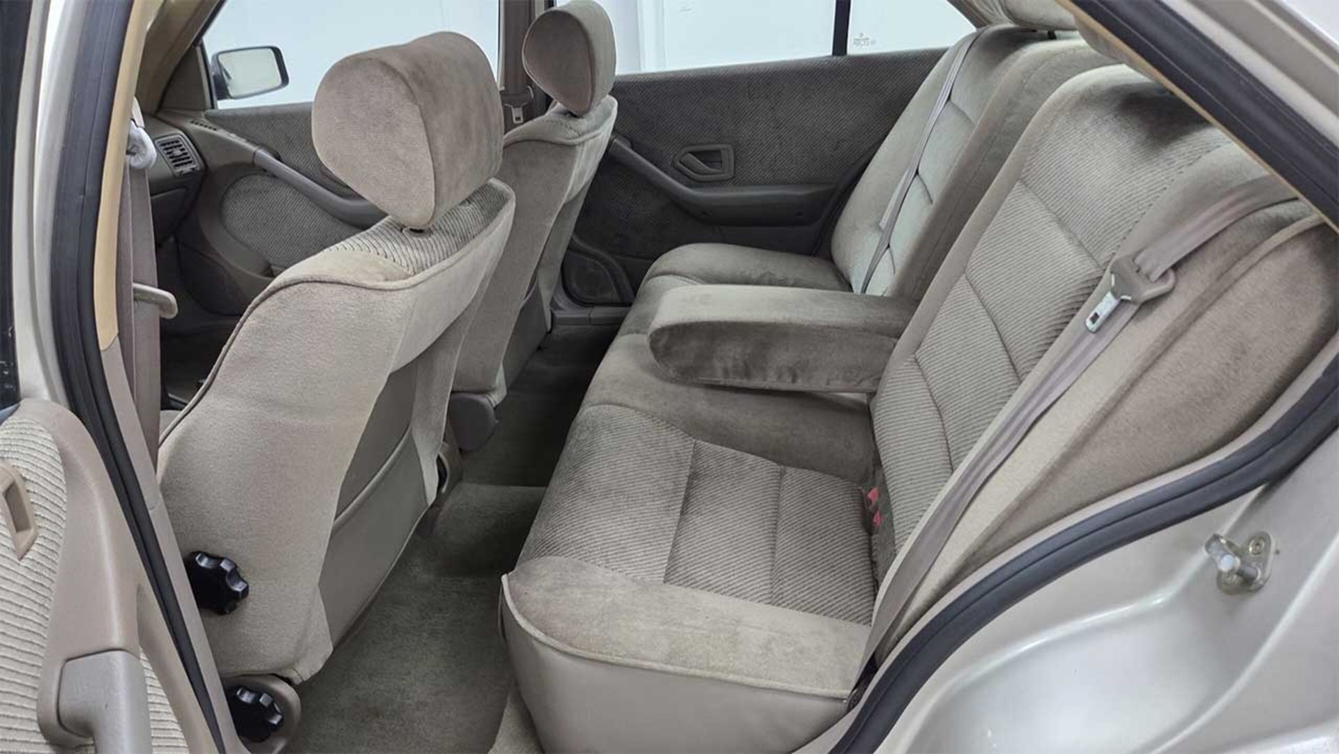 صندلی عقب خودرو پژو ۴۰۵ بژ