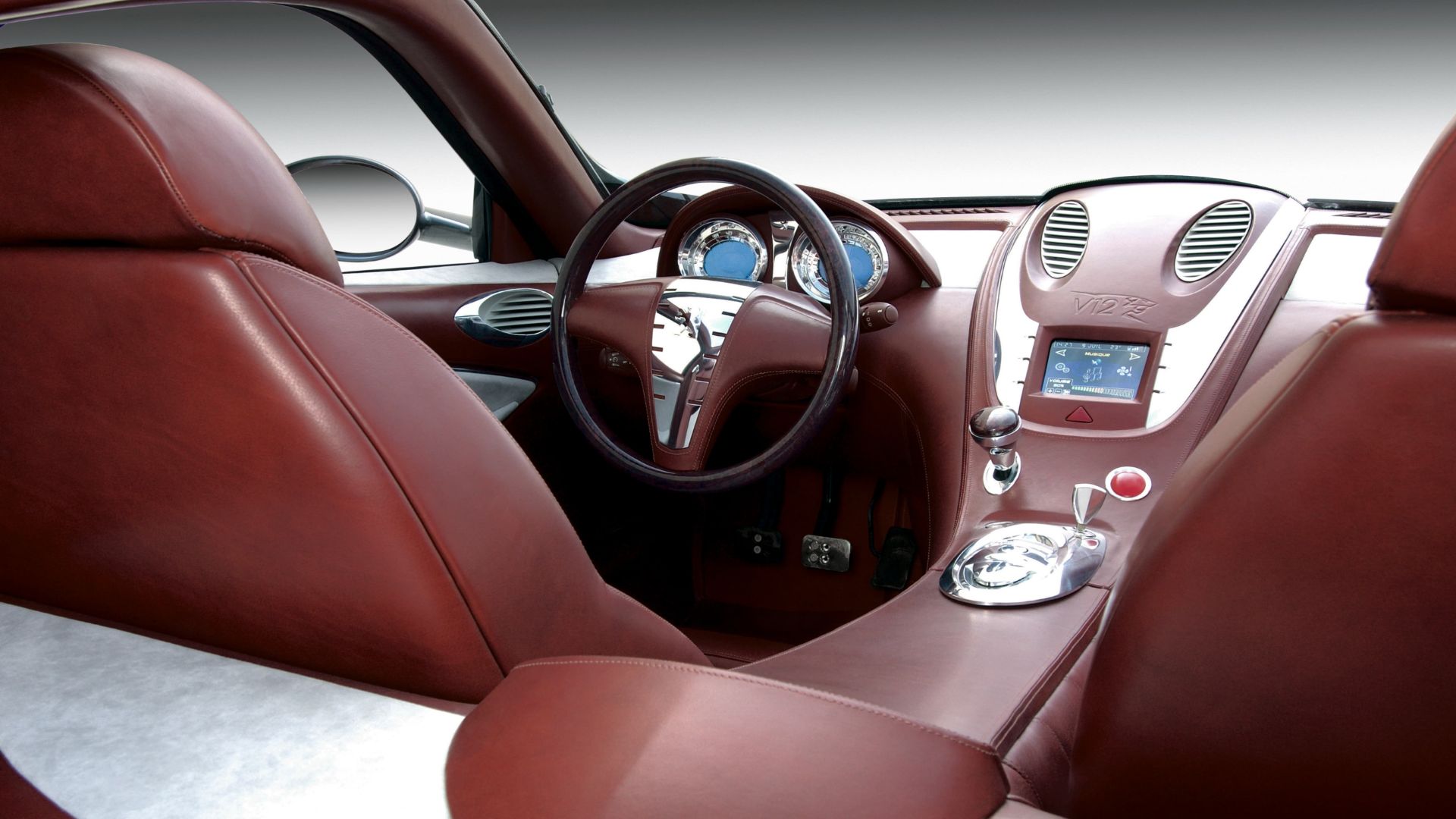 نمای داخل کابین خودرو پژو ۹۰۷ نمای نزدیک