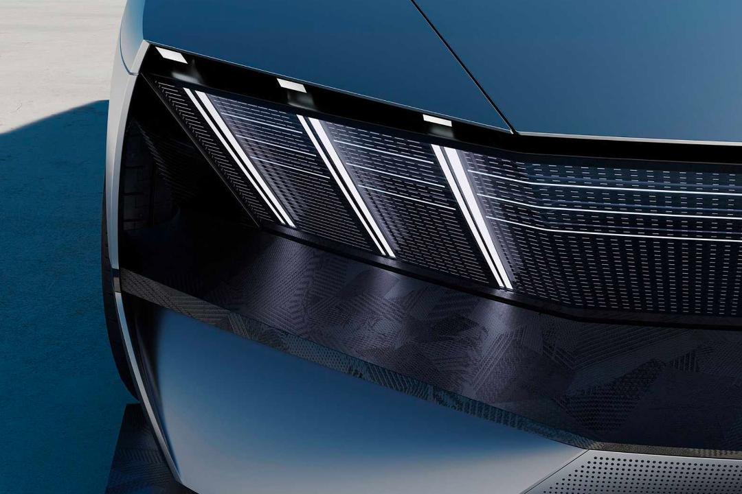 چراغ جلو خودرو برقی اینسپشن پژو Peugeot Inception از نمای نزدیک