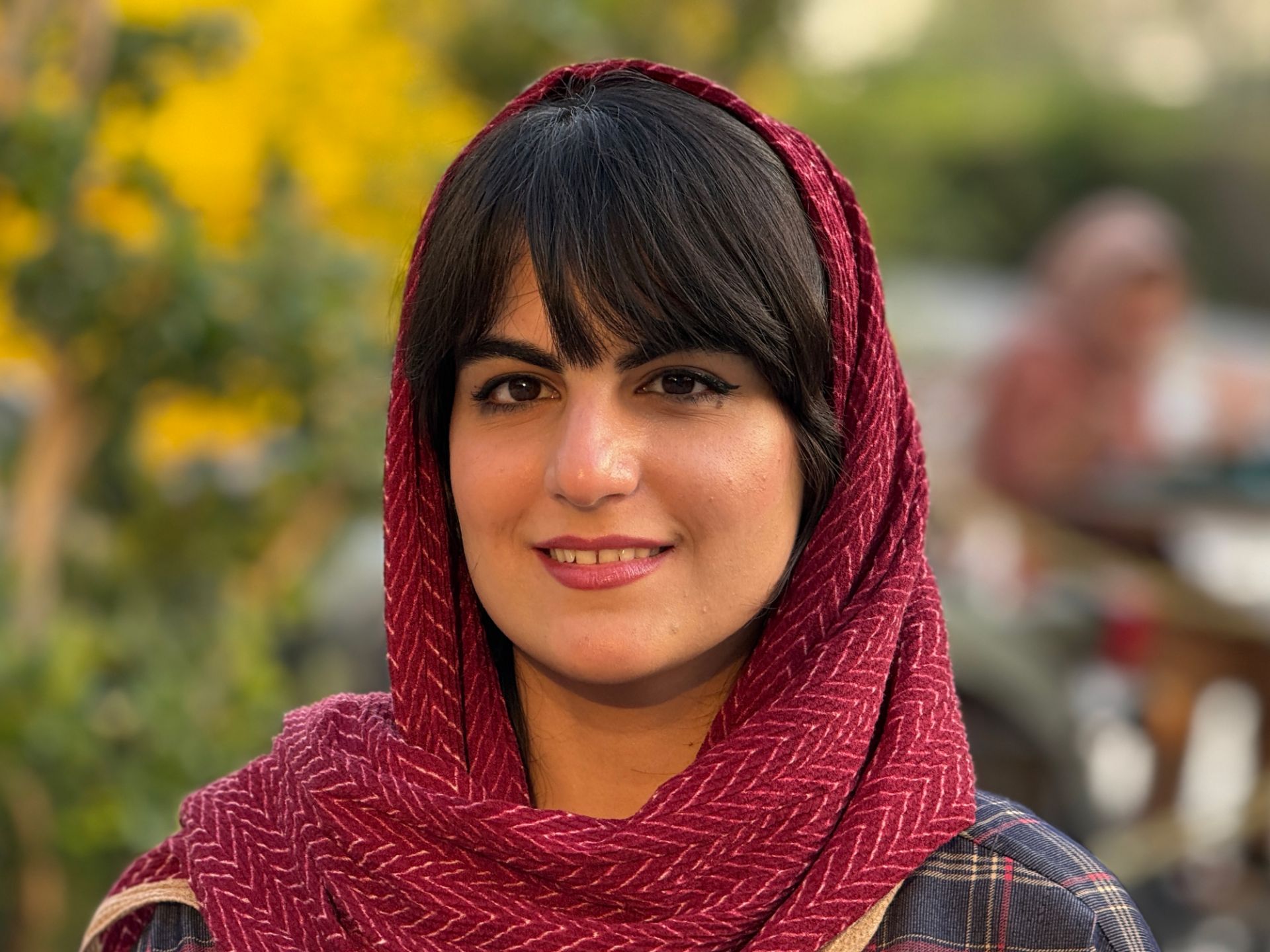 چهره دختری با مدل موی چتری