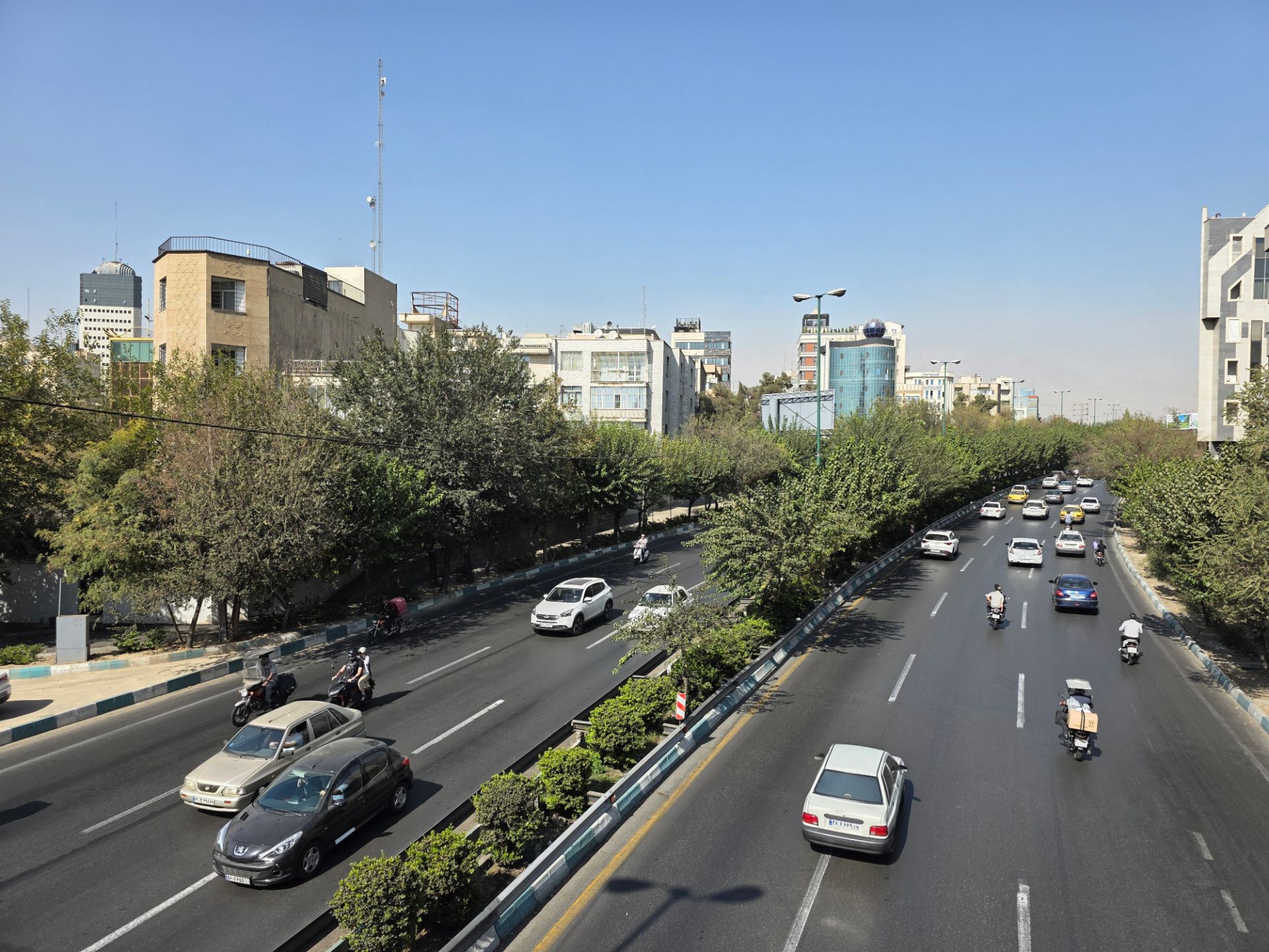 اتوبان پر تردد