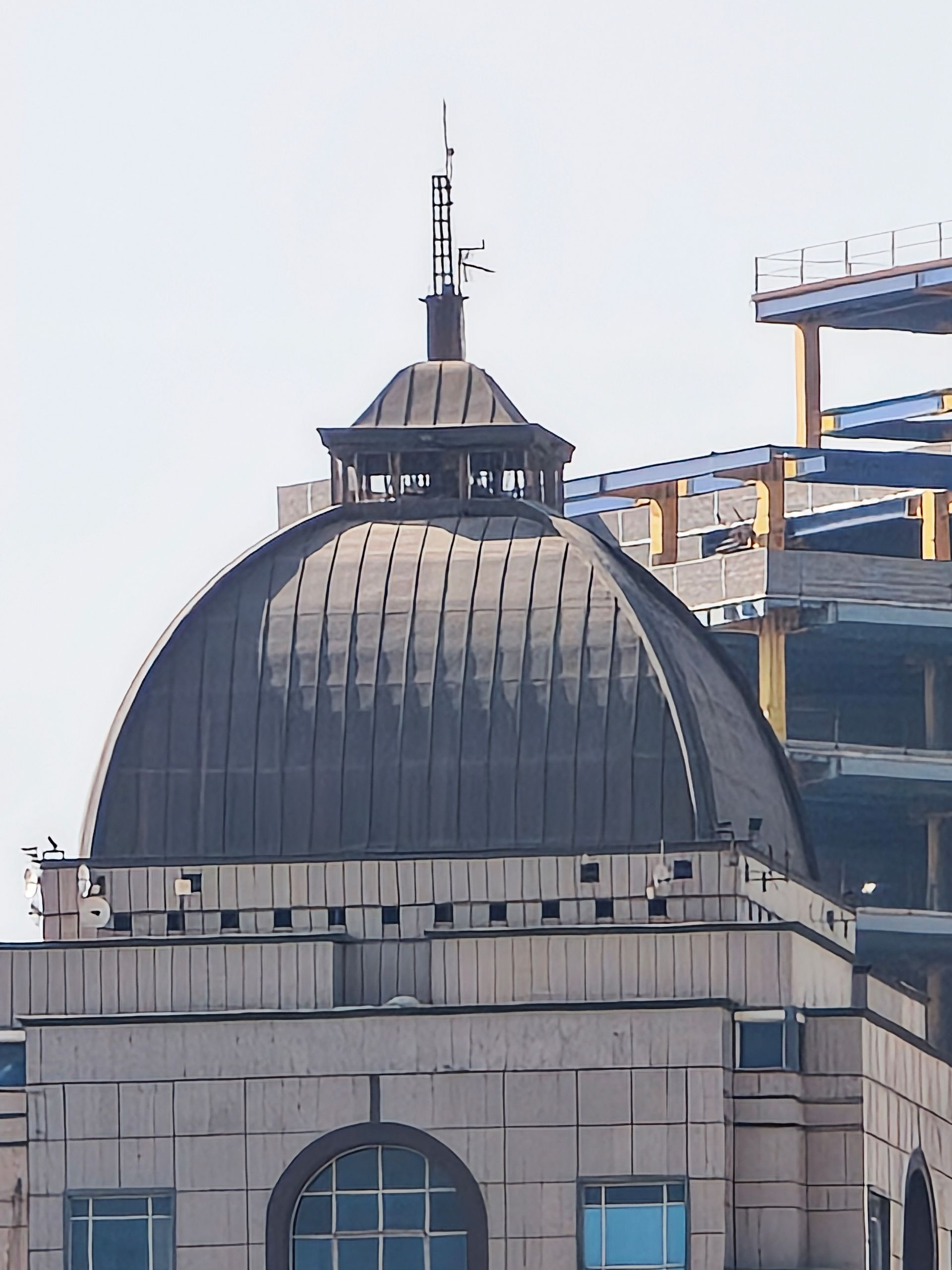 سقف گنبدی ساختمان