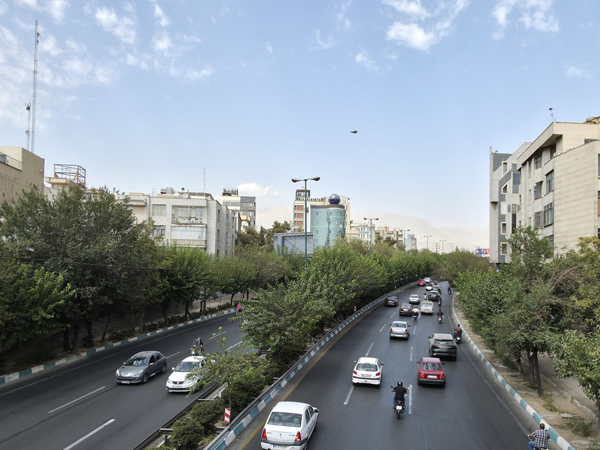 برش عکس ۵۰مگاپیکسلی دوربین اولتراواید گوشی B