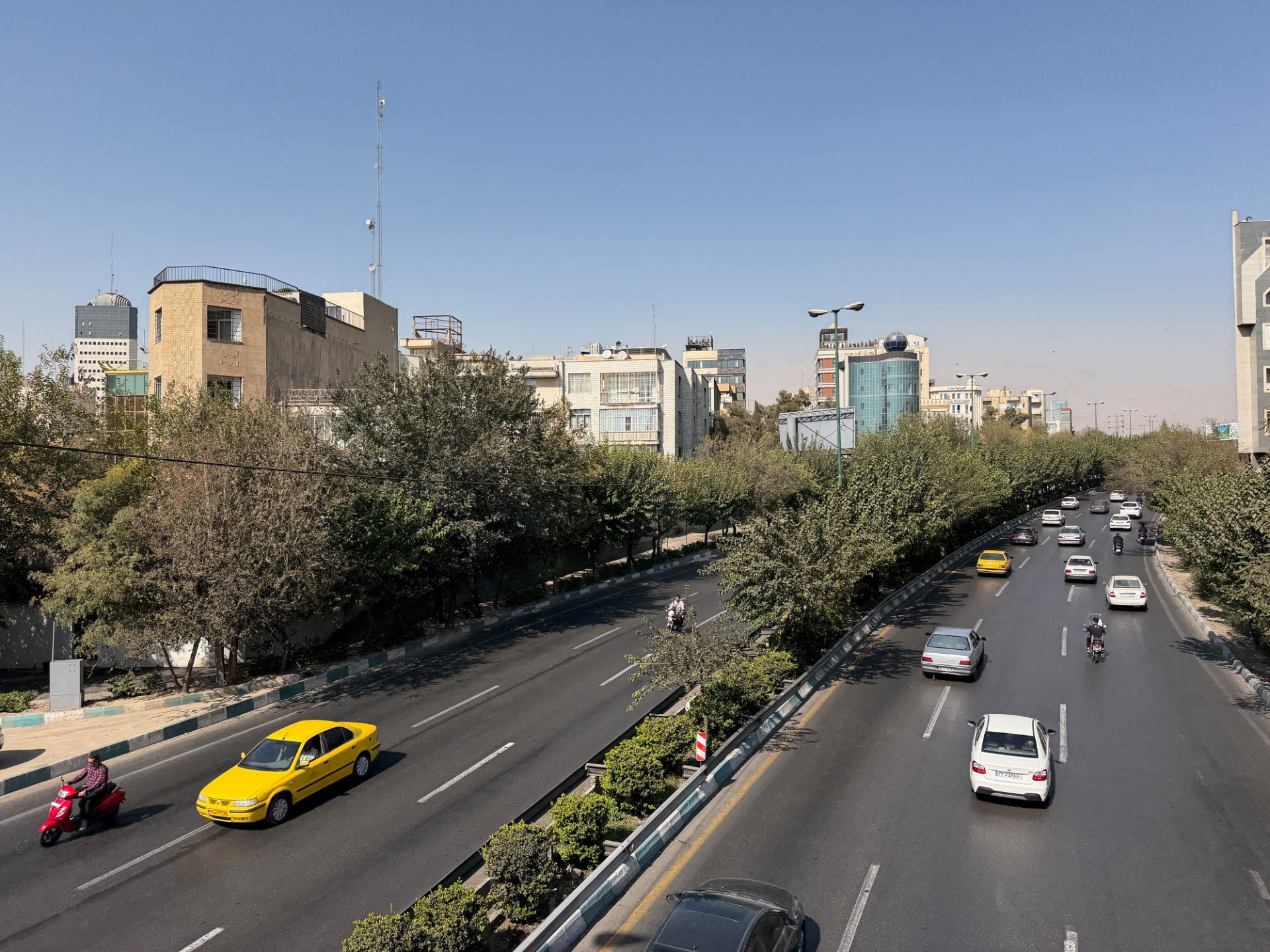 اتوبان پر تردد