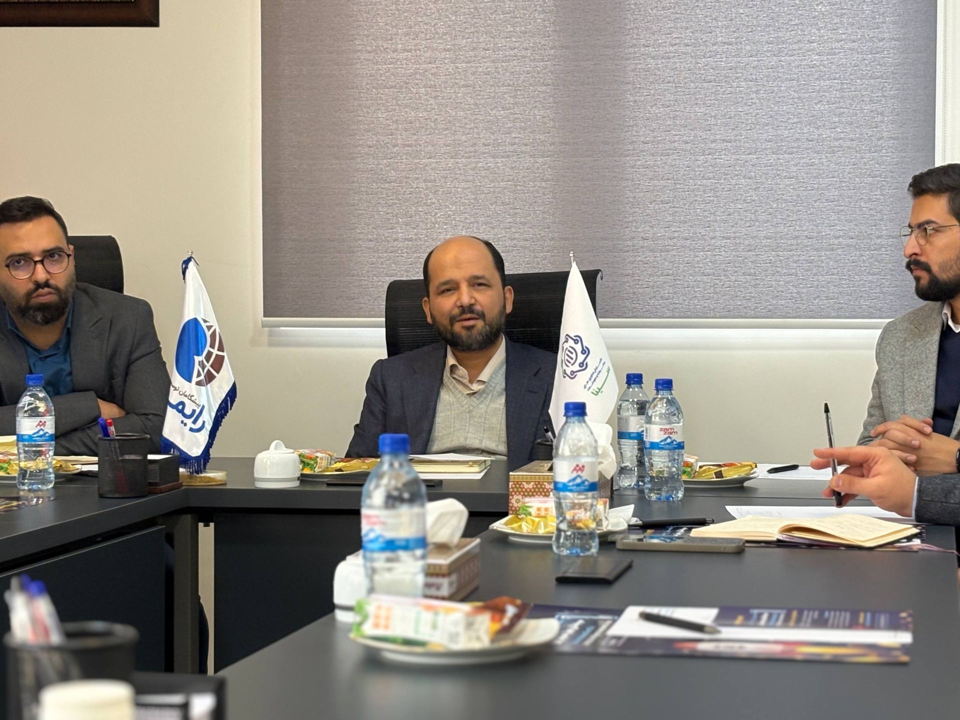 مهدی ایثاری‌نیا، معاون سرمایه‌گذاری و نوآوری هلدینگ سینا