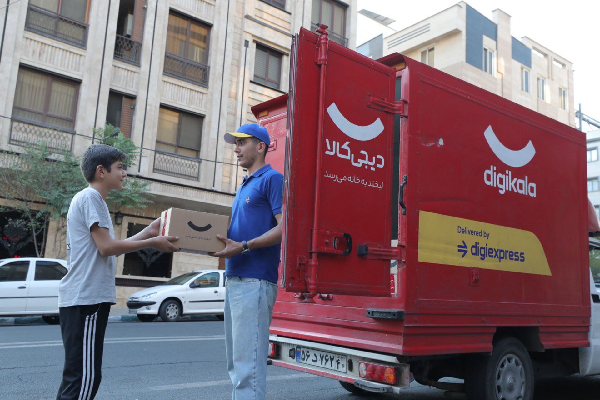 کامیون دیجی‌کالا