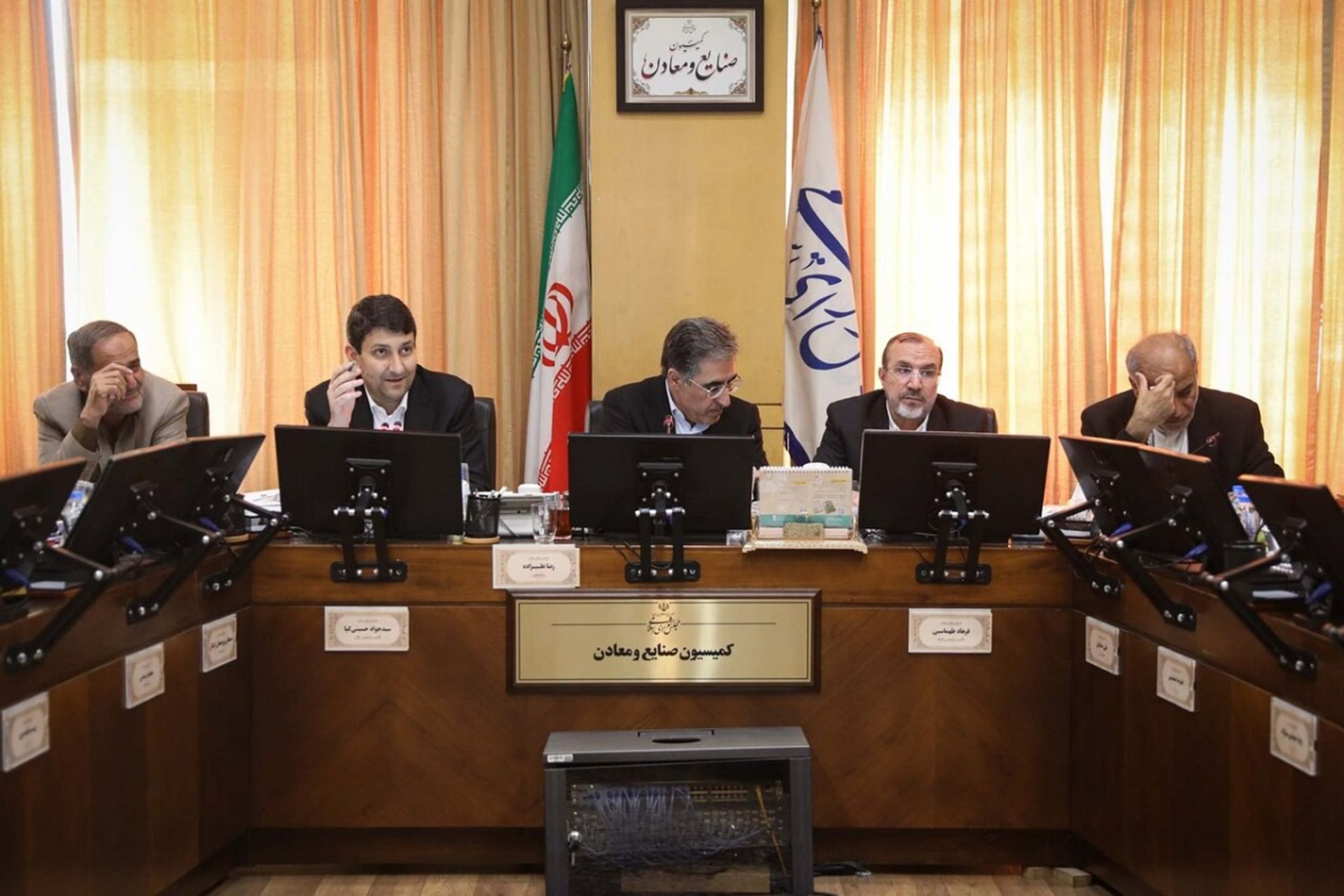 وزارت ارتباطات درباره فیلترشکن فروش‌ها تحقیق و تفحص می‌کند