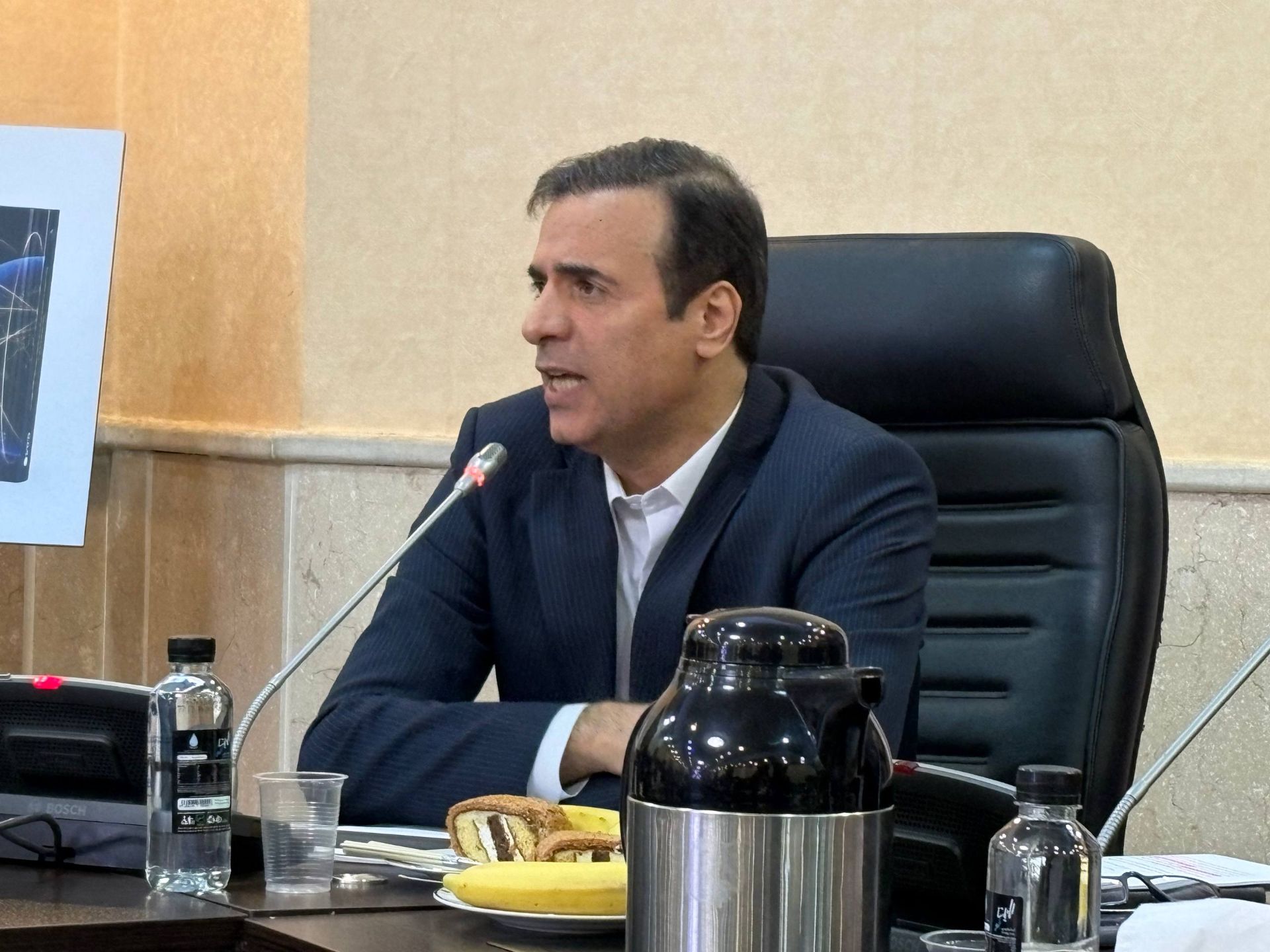 فرهاد بهمنی، عضو هیئت مدیره پست بانک ایران