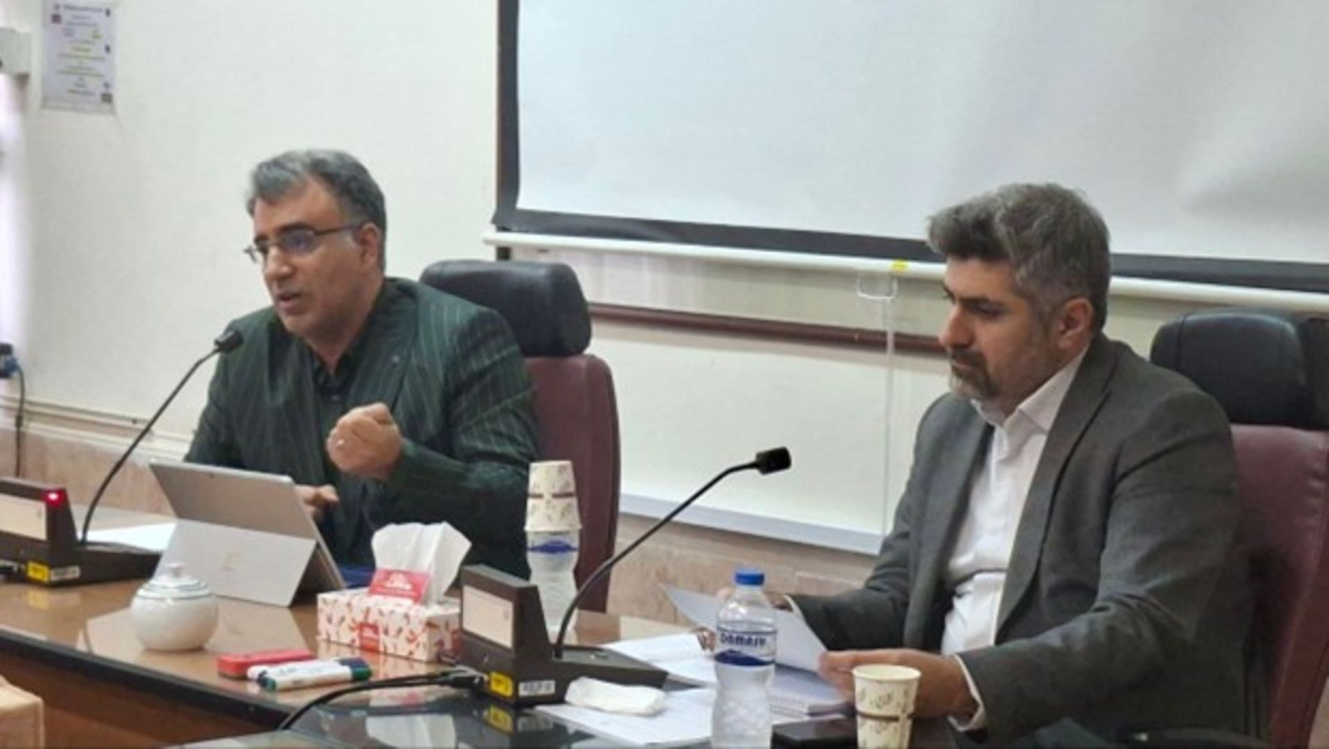 نشست حقوقی دانشگاه شهید بهشت