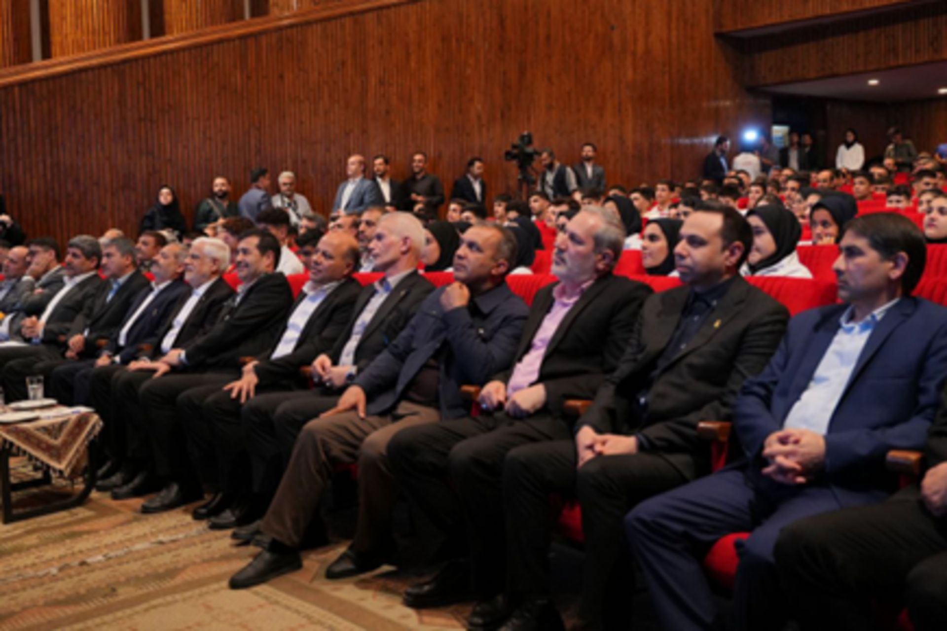 بانک پاسارگاد و وزارت آموزش و پرورش از مدال‌آوران ورزش دانش‌آموزی تجلیل کردند