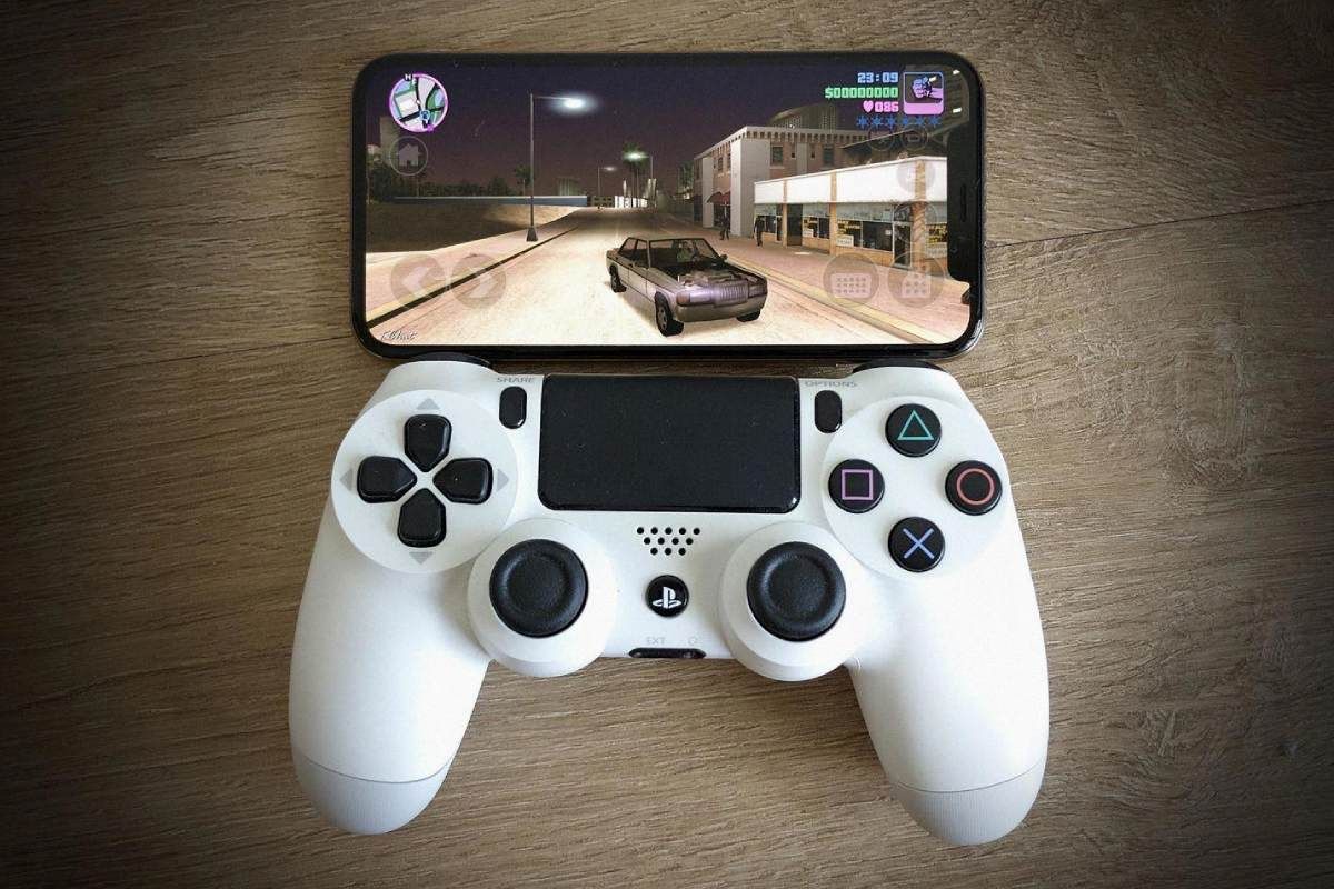 Play the game on the iPhone with the PlayStation controller