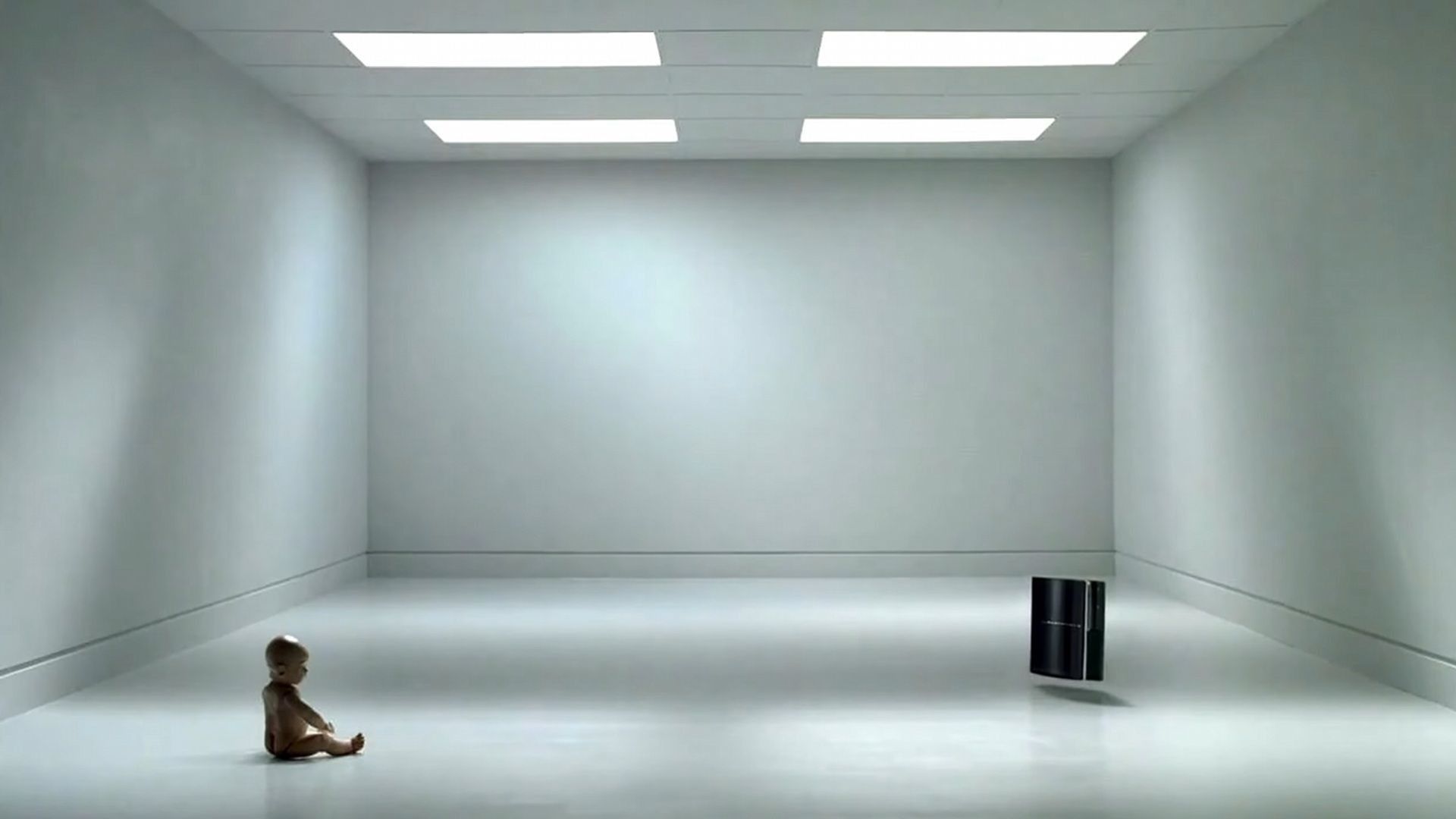 عروسک کودک در اتاق کنار پلی‌استیشن ۳