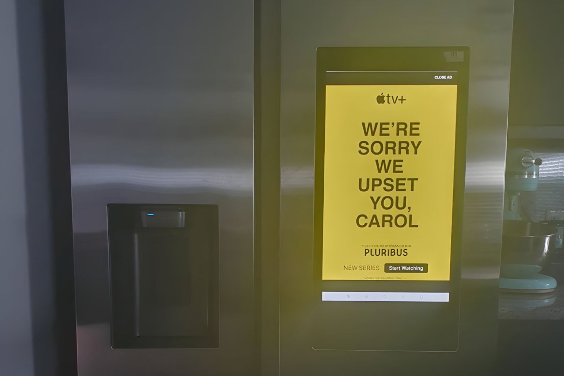 تبلیغ سریال Plaribus روی یخچال سامسونگ