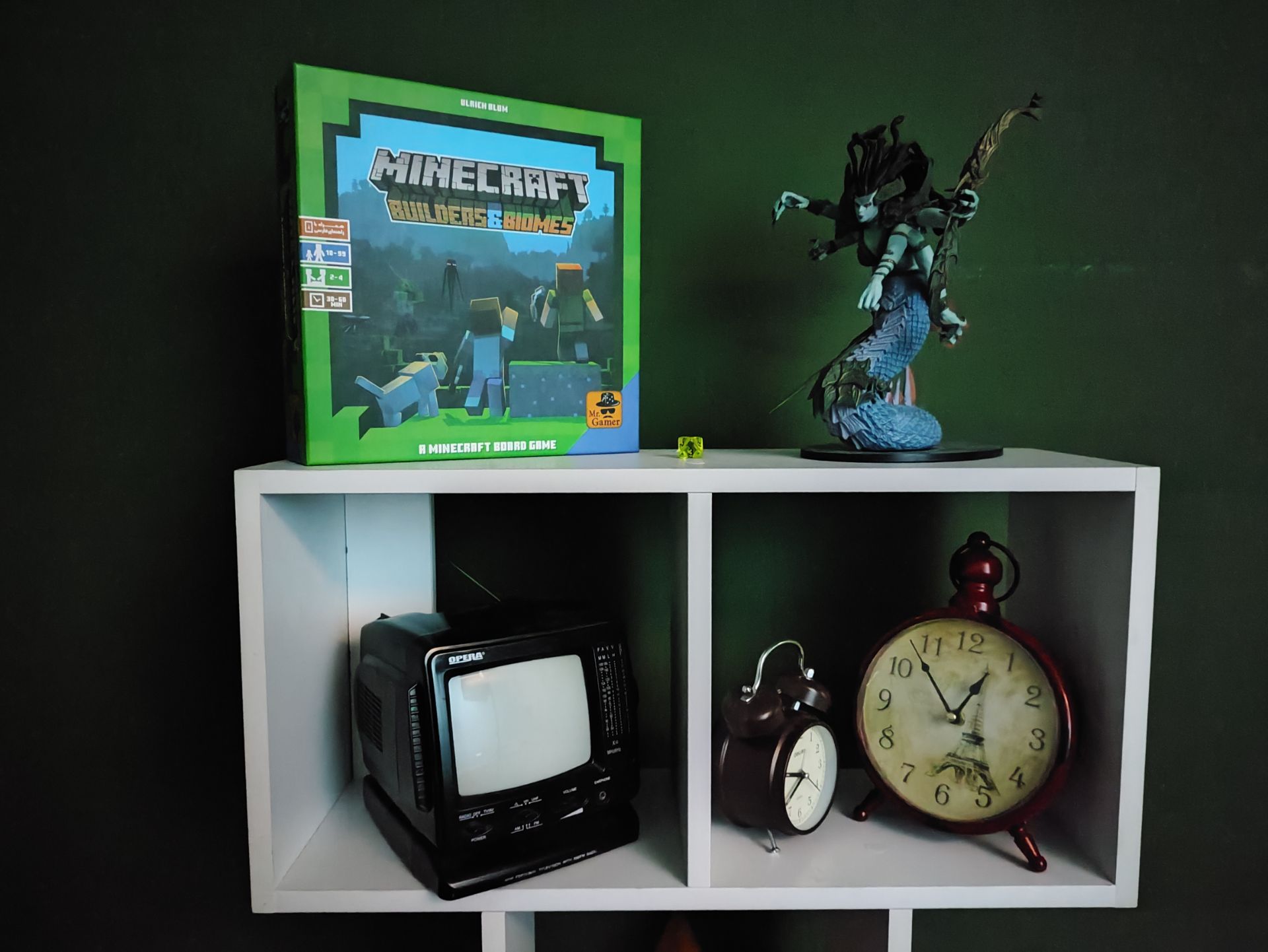 نمونه عکس ثبت شده با دوربین اصلی پوکو F5 شیائومی در نور کم - نایت مود - عکاسی از فیگور