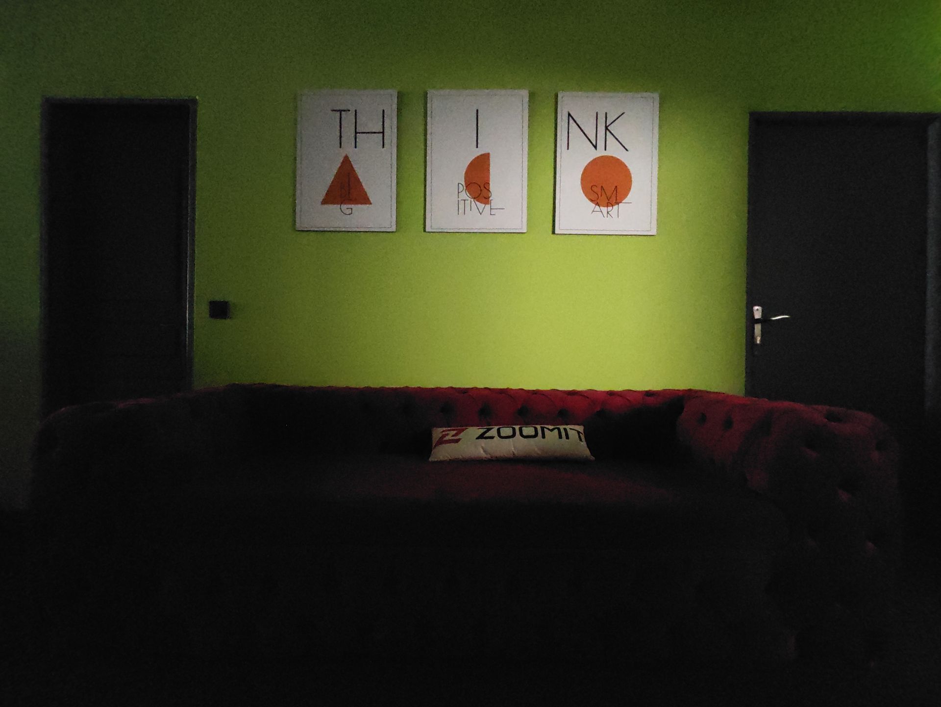 نمونه عکس ثبت شده با دوربین اولتراواید پوکو F5 شیائومی در نور کم