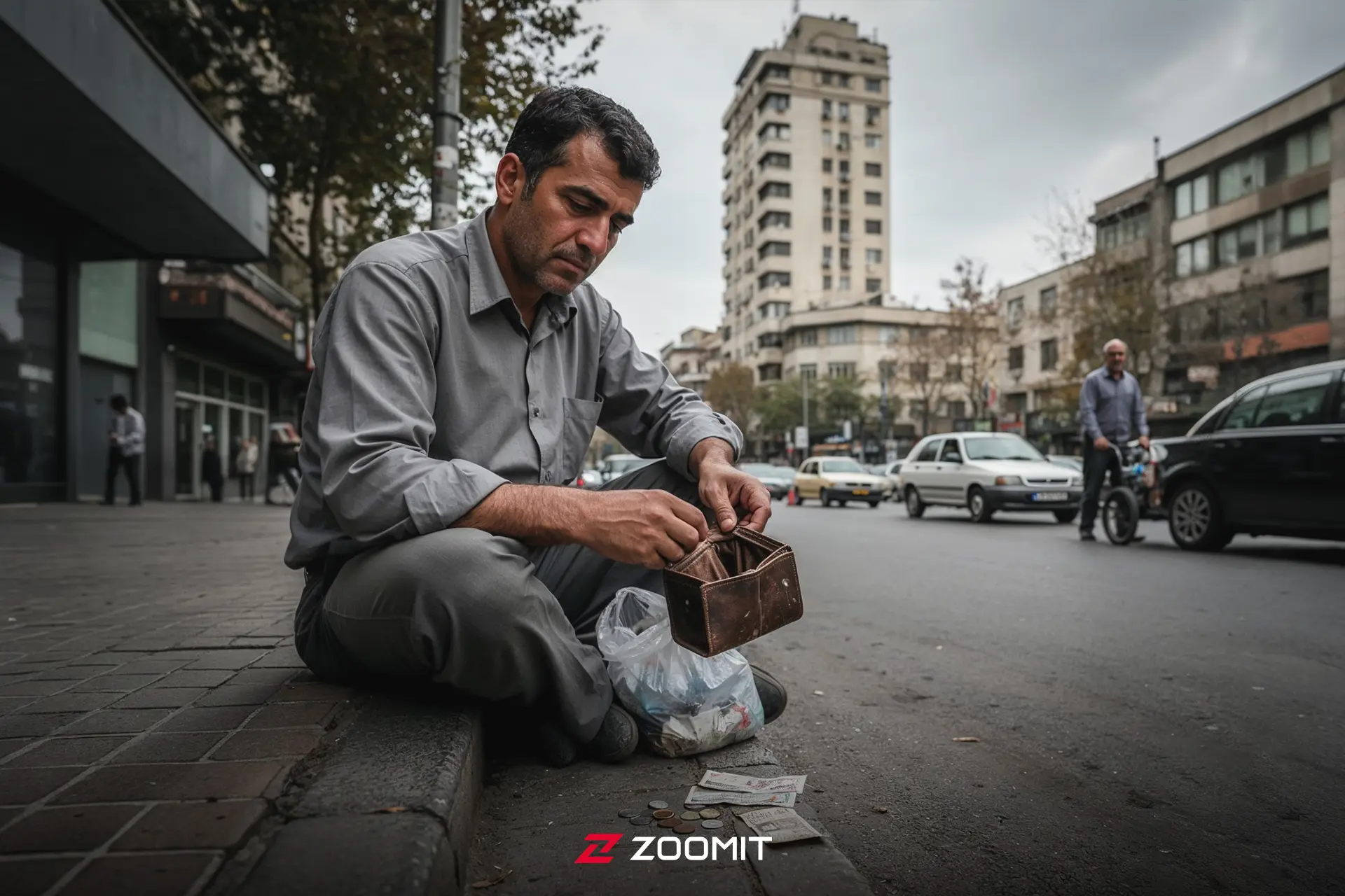 یک مرد کارگر با کیف پول خالی در گوشه خیابان