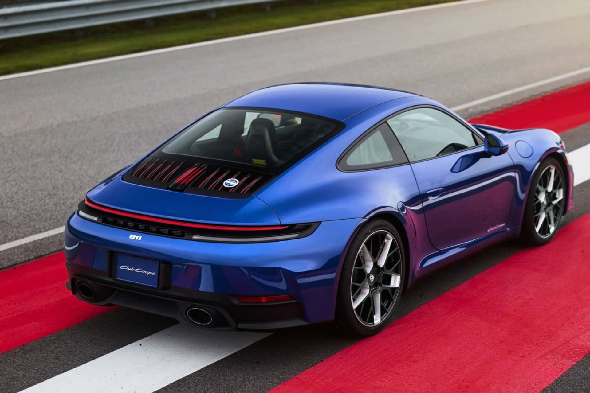 خودرو پورشه 911 Carrera T Club Coupe 2026