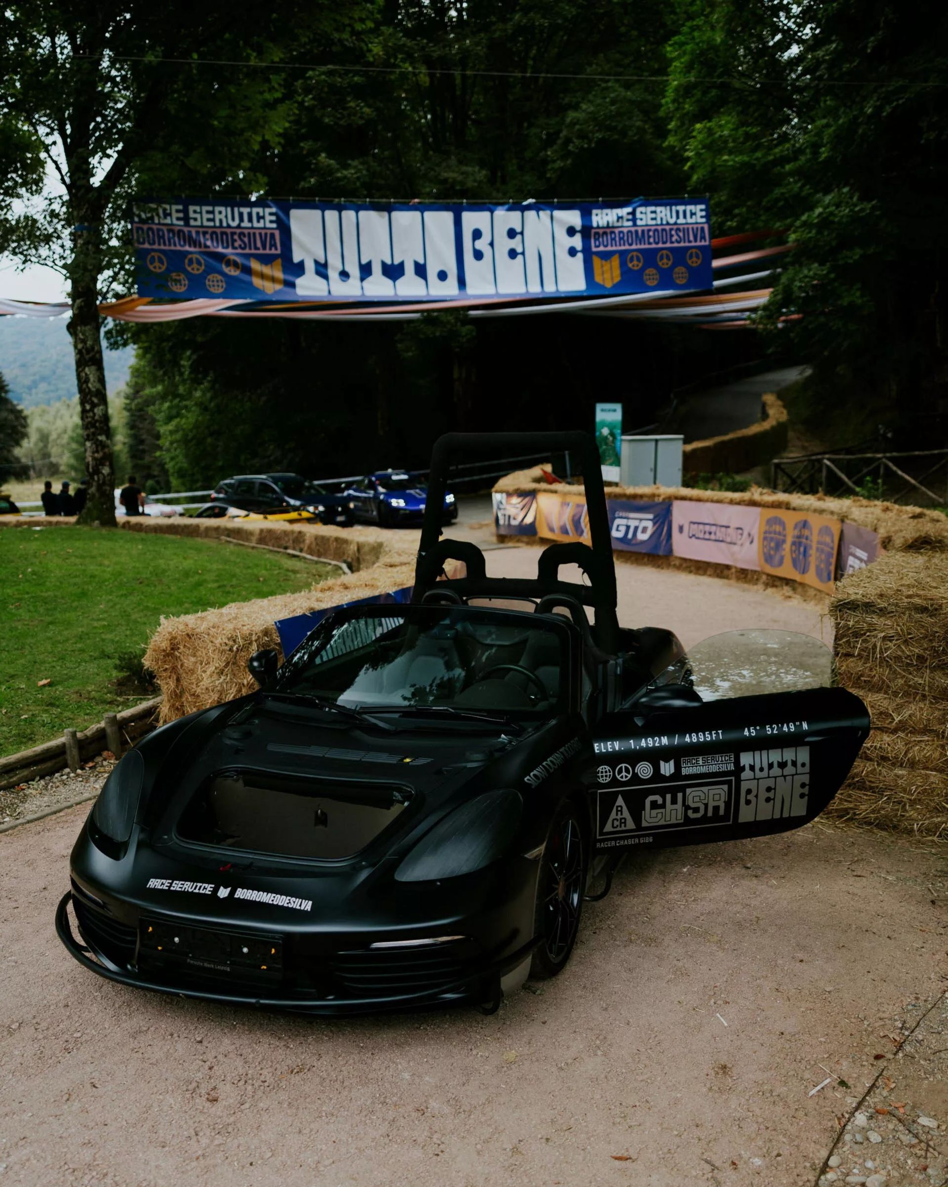 مدل ویژه‌ی عکاسی و فیلم‌برداری پورشه 718 باکستر S با درهای باز