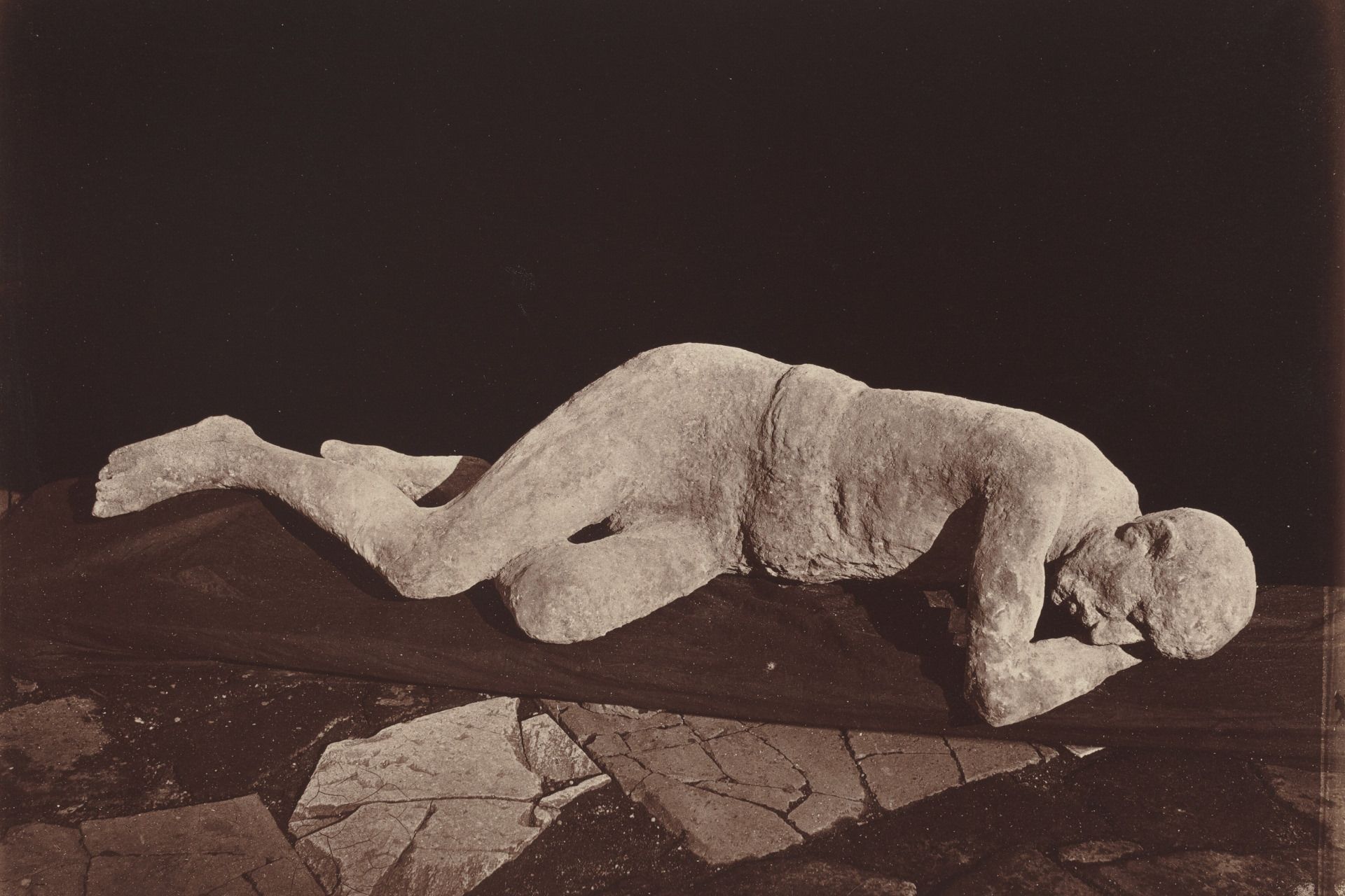 یکی از قربانیان فوران کوه وزوو در سال ۷۹ میلادی که به دلیل شرایط پیش‌بینی نشده نتوانست به پمپئی بازگردد