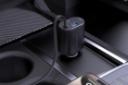 شارژر پاورولوجی Powerology Type-C Retractable Car Charger 103W در حال شارژ