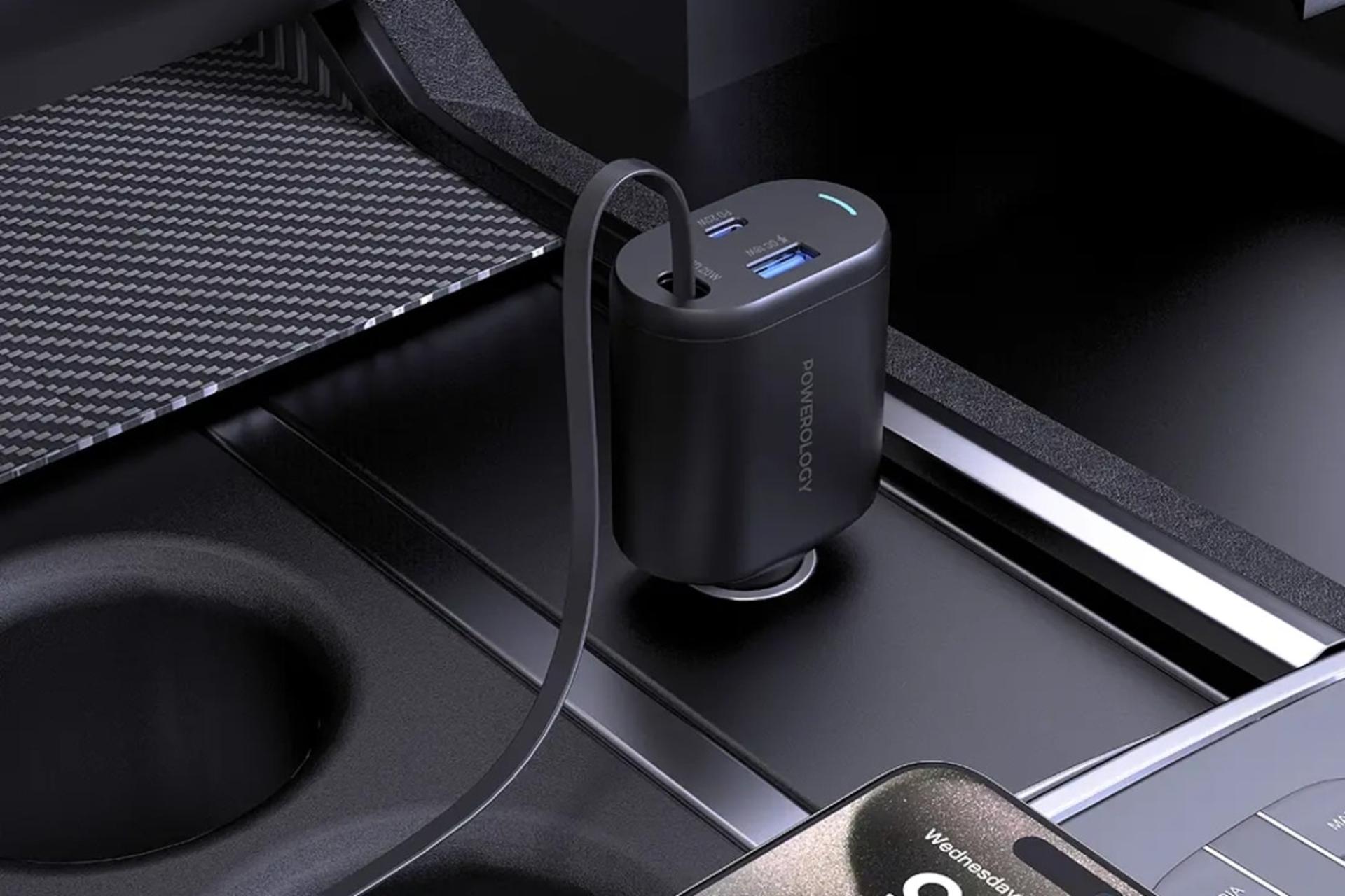 شارژر پاورولوجی Powerology Type-C Retractable Car Charger 103W در حال شارژ