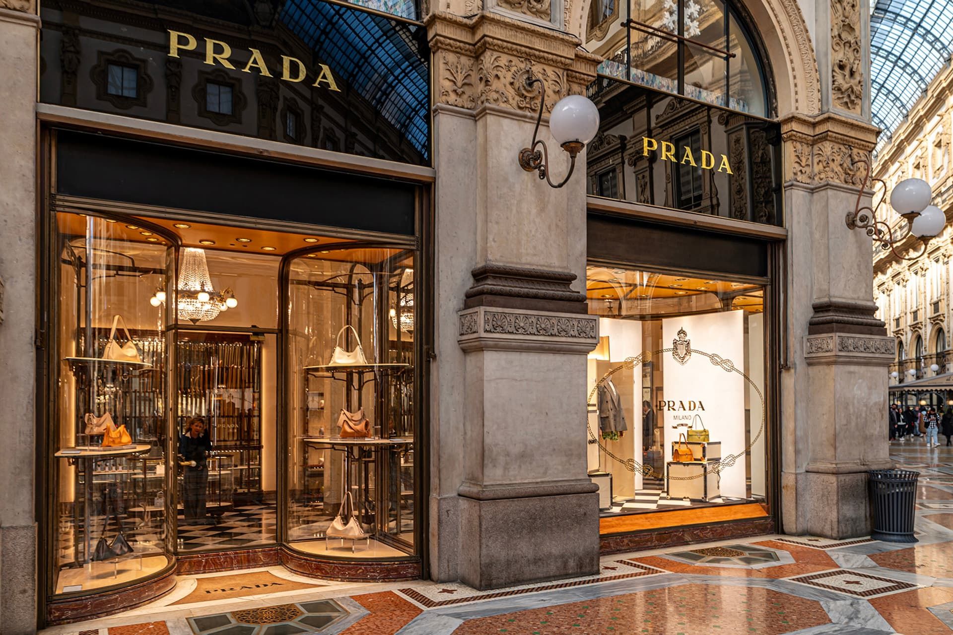 فروشگاه برند پرادا / Prada 