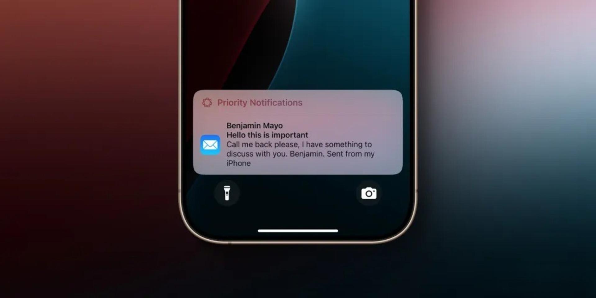 یک گوشی آیفون درحال نمایش قابلیت Priority Notifications در iOS 18.4  