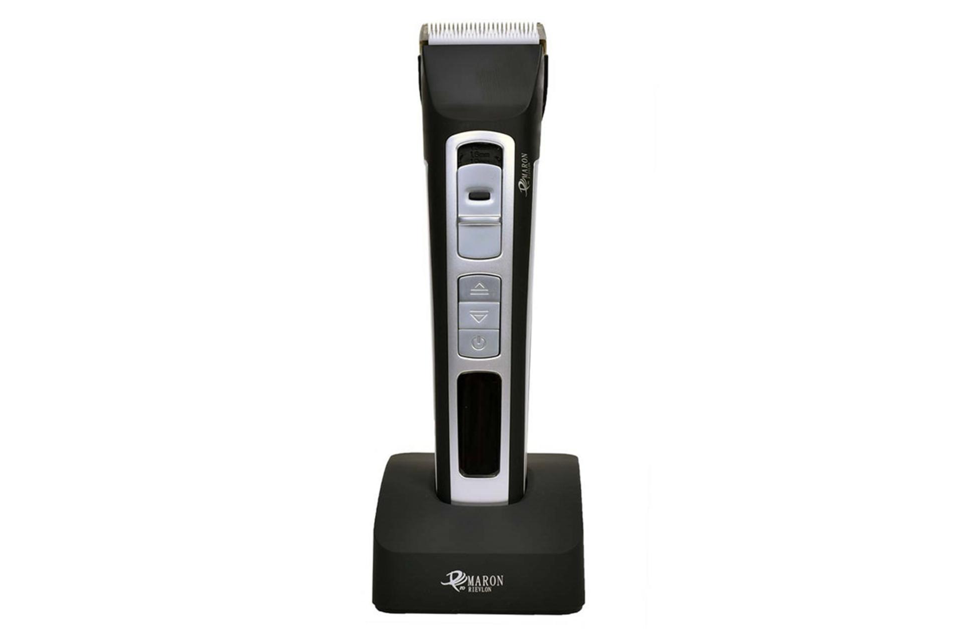 ماشین اصلاح و ریش تراش پرومارون Promaron RL-720 نمای جلو روی پایه شارژ