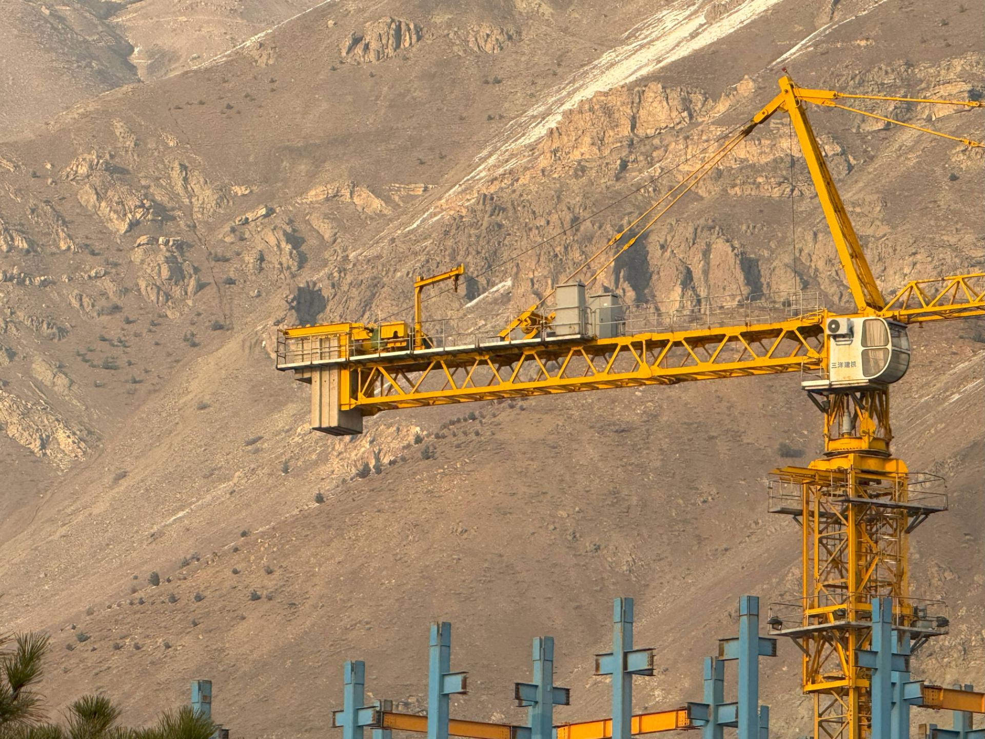 جرثقیل نارنجی