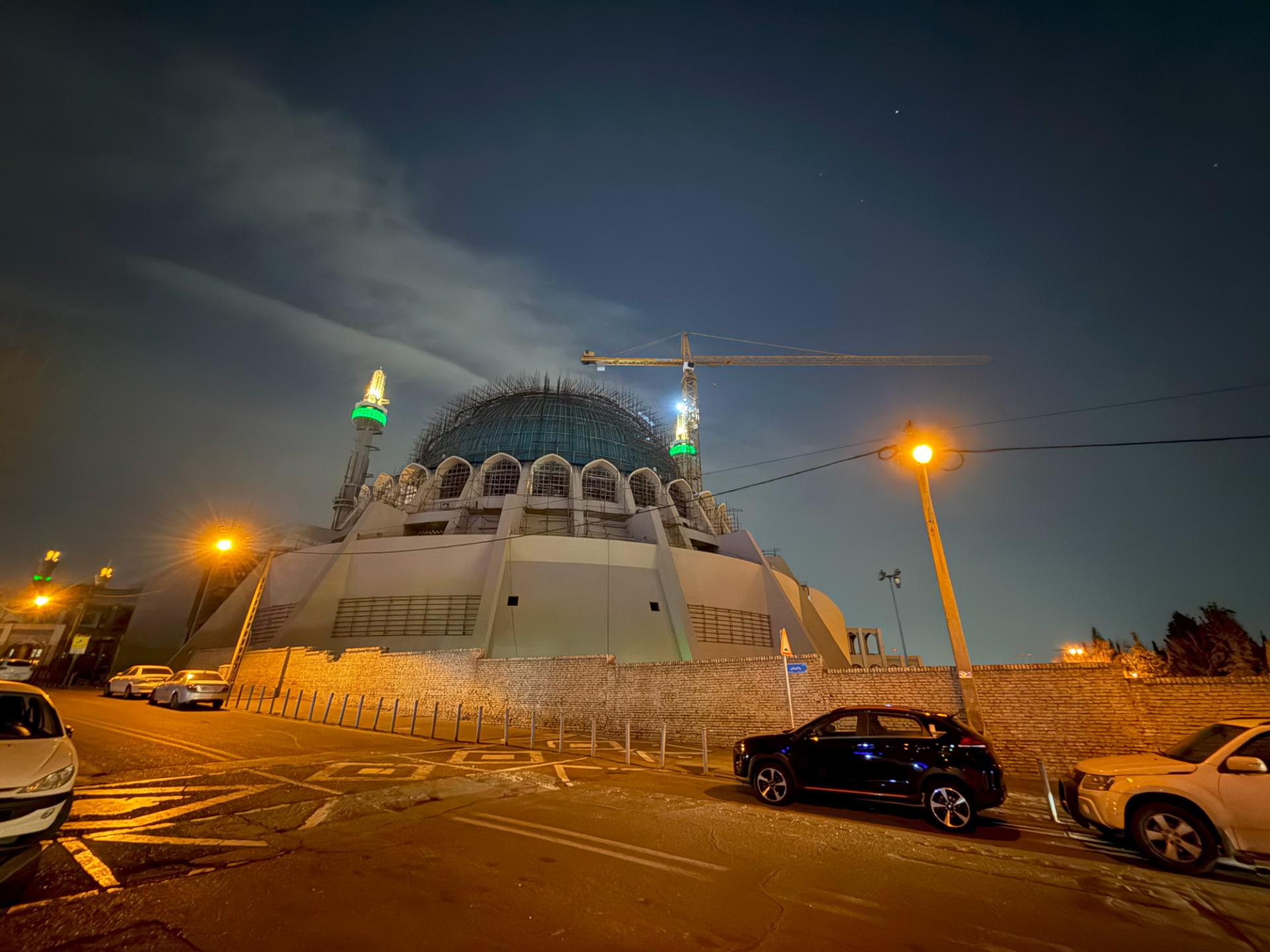خیابان و مسجد