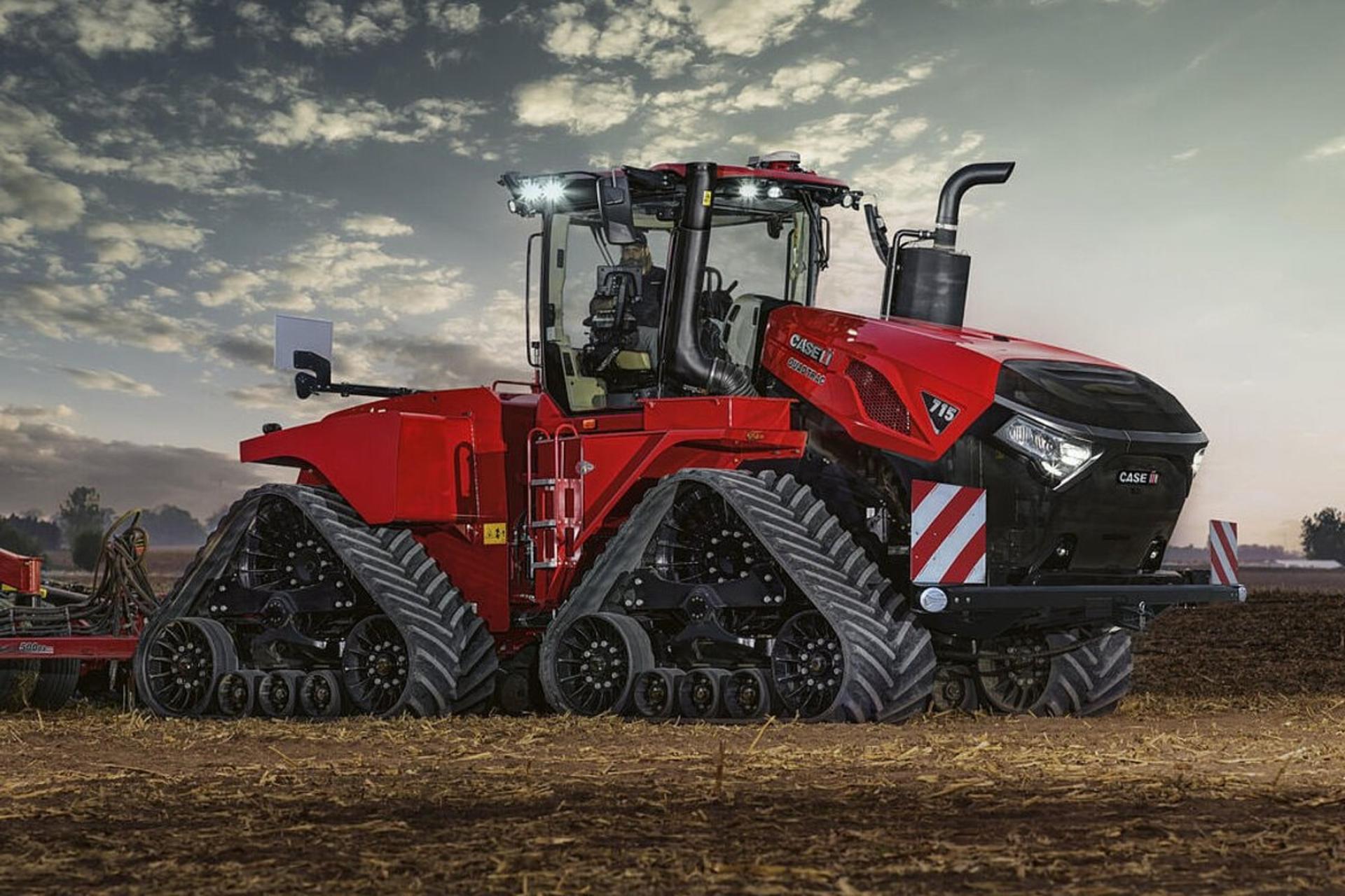 تراکتور Quadtrac 715
