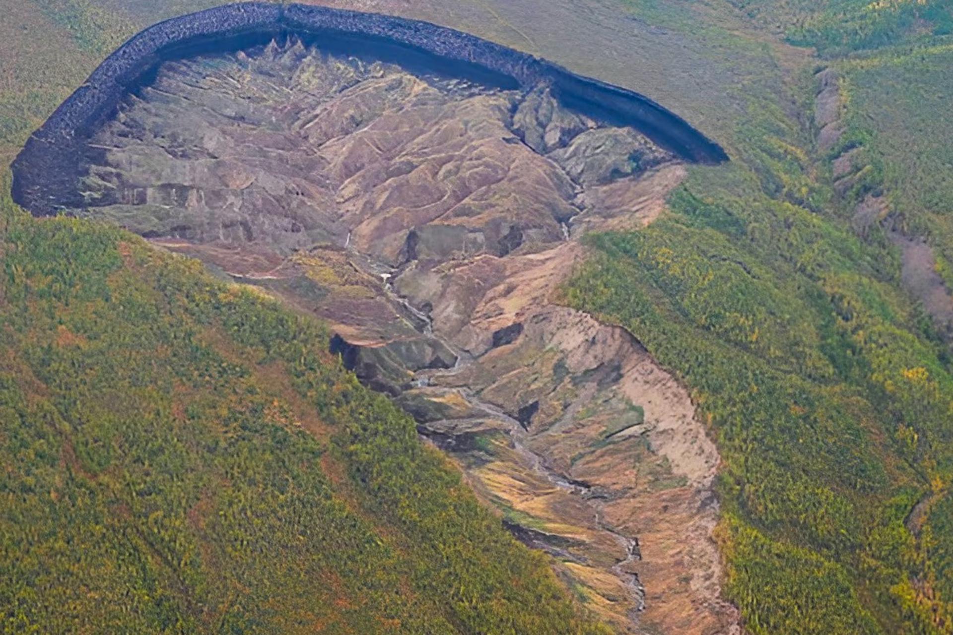 «دروازه‌ جهنم» هر سال صدها هزار متر مکعب بزرگتر می‌شود