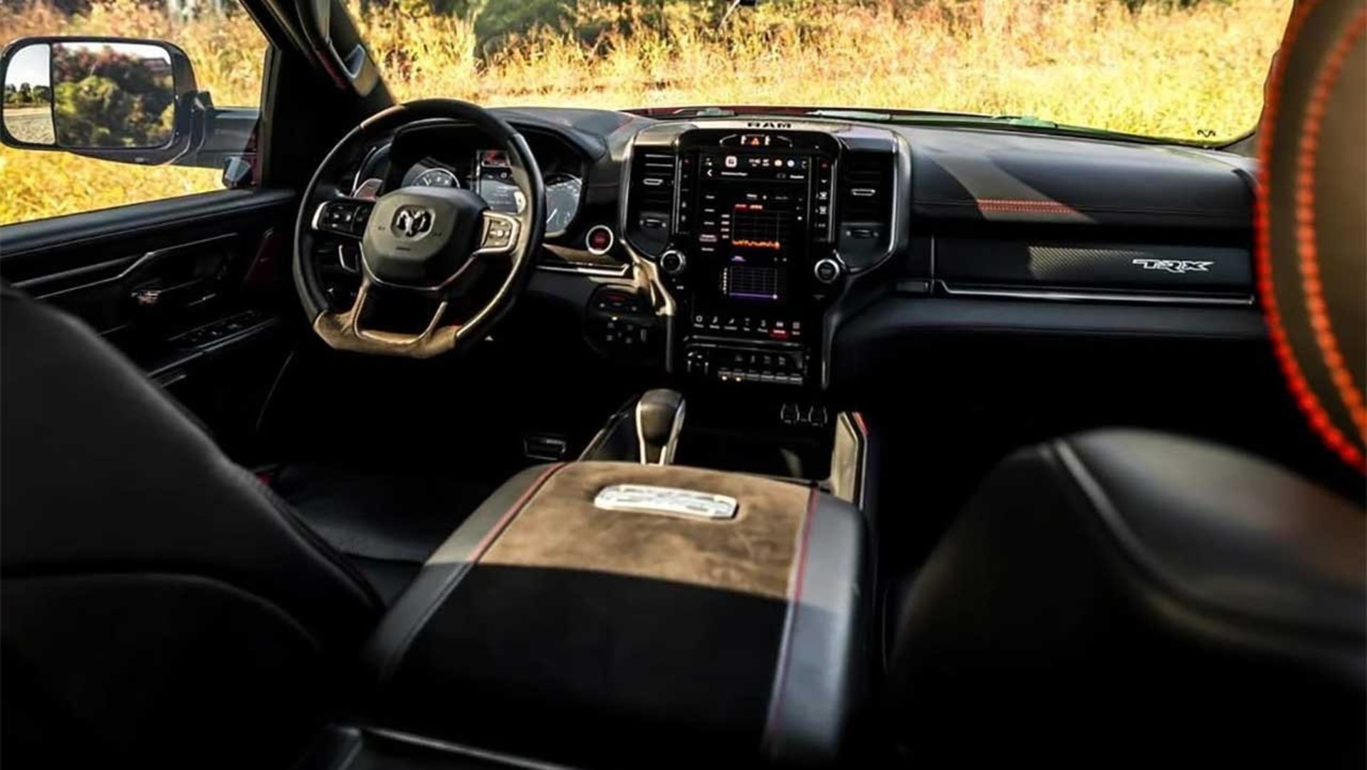 فضای کابین خودرو رم TRX سفارشی