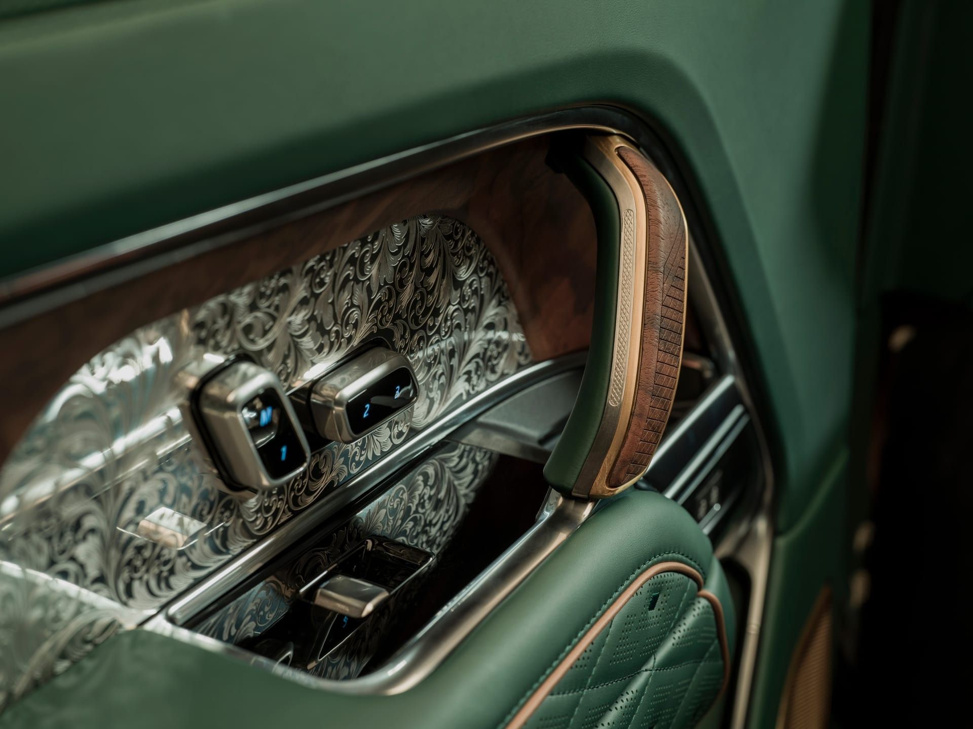 رودری‌های خودرو رنج روور SV هالند اند هالند نمای نزدیک