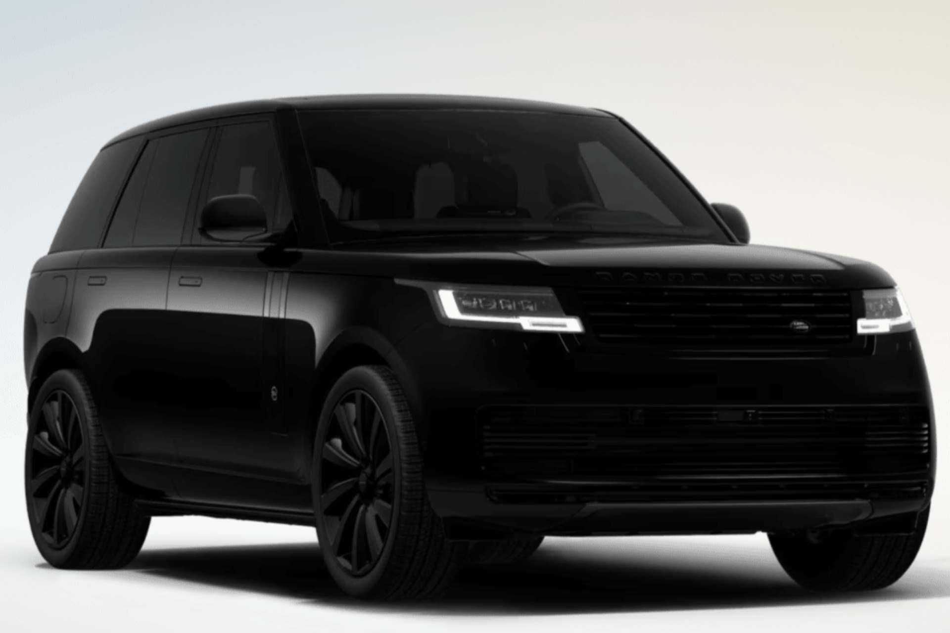 خودرو رنج روور SV Black با رنگ تماماً مشکی از نمای جلویی