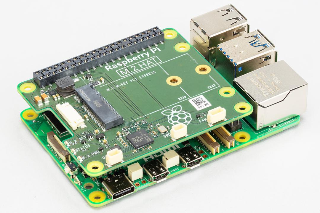کامپیوتر رزبری پای ۵ / Raspberry Pi 5 از نمای پشت