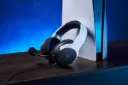 هدست گیمینگ ریزر Kaira X نسخه پلی استیشن / Razer Kaira X for PlayStation در کنار کنسول PS5