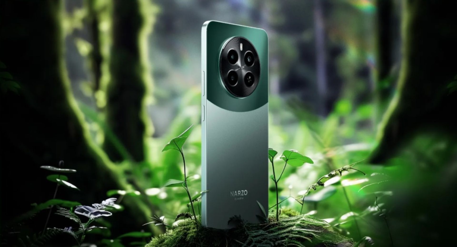 پنل پشتی گوشی ریلمی نارزو ۷۰ در جنگل