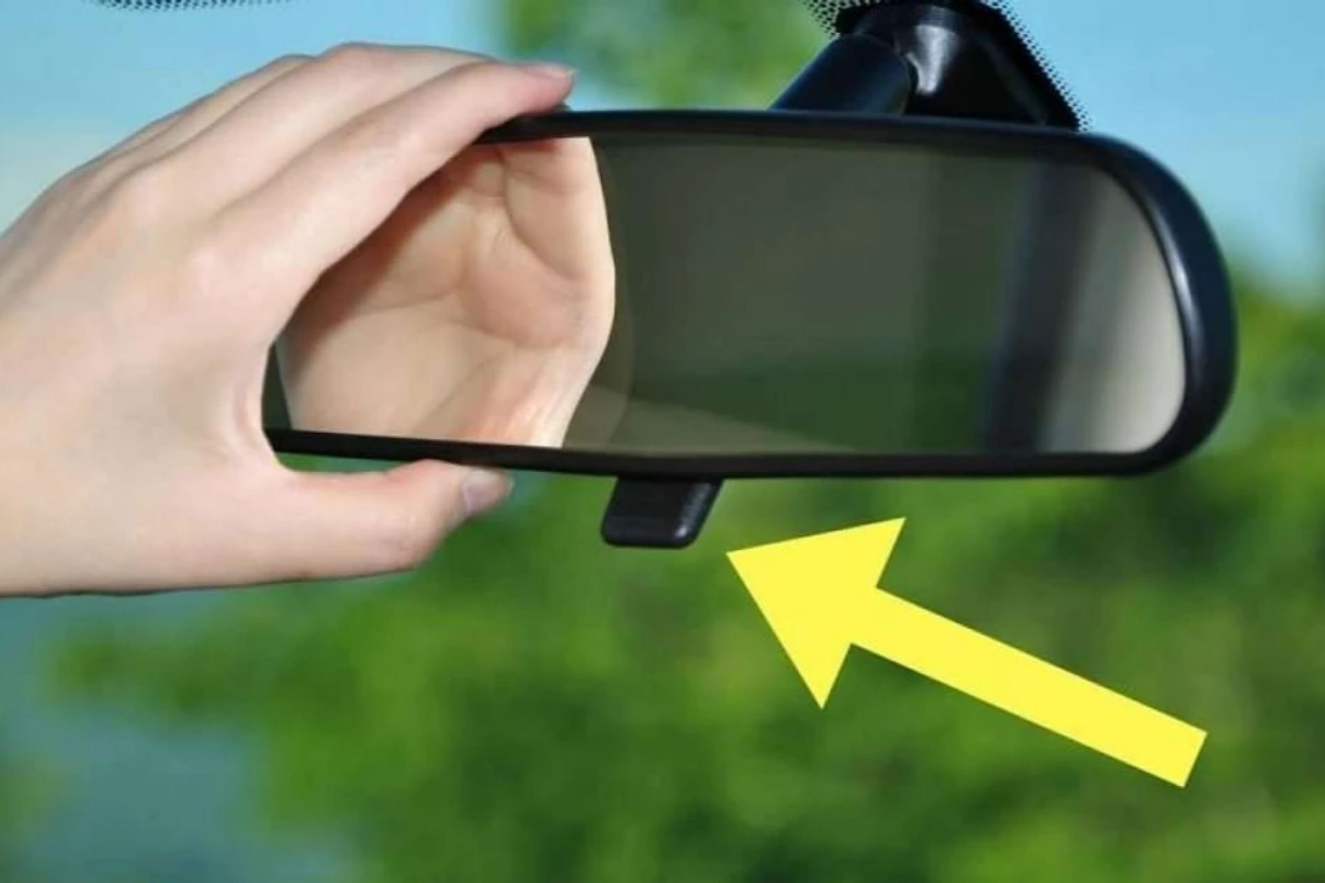 اهرم آینه‌ی وسط خودرو