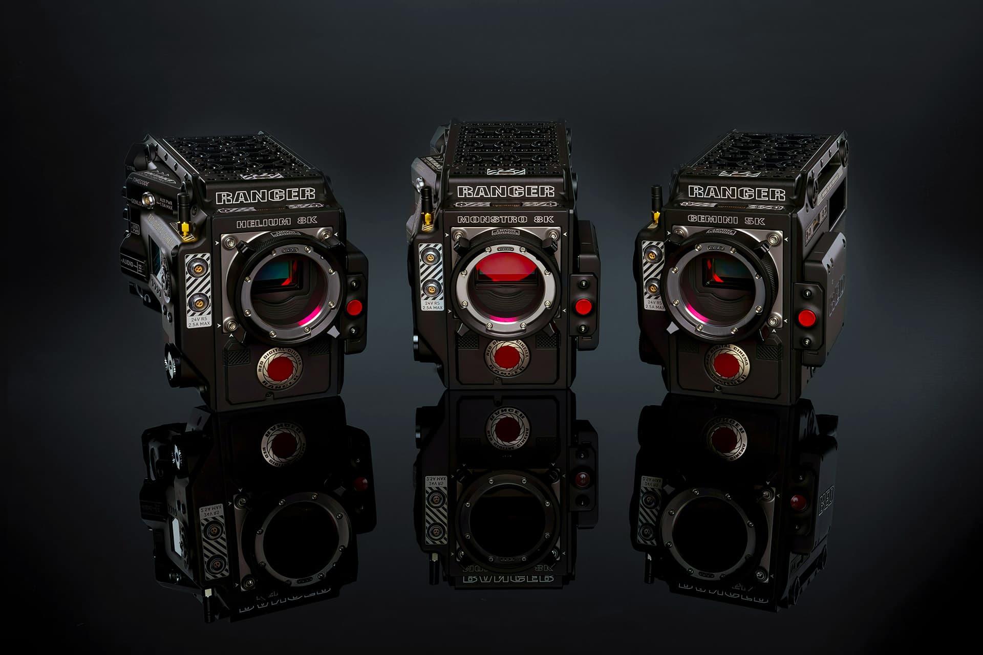 سه عدد دوربین سینماتیک فول‌فریم RED Ranger Monstro 8K در کنار هم