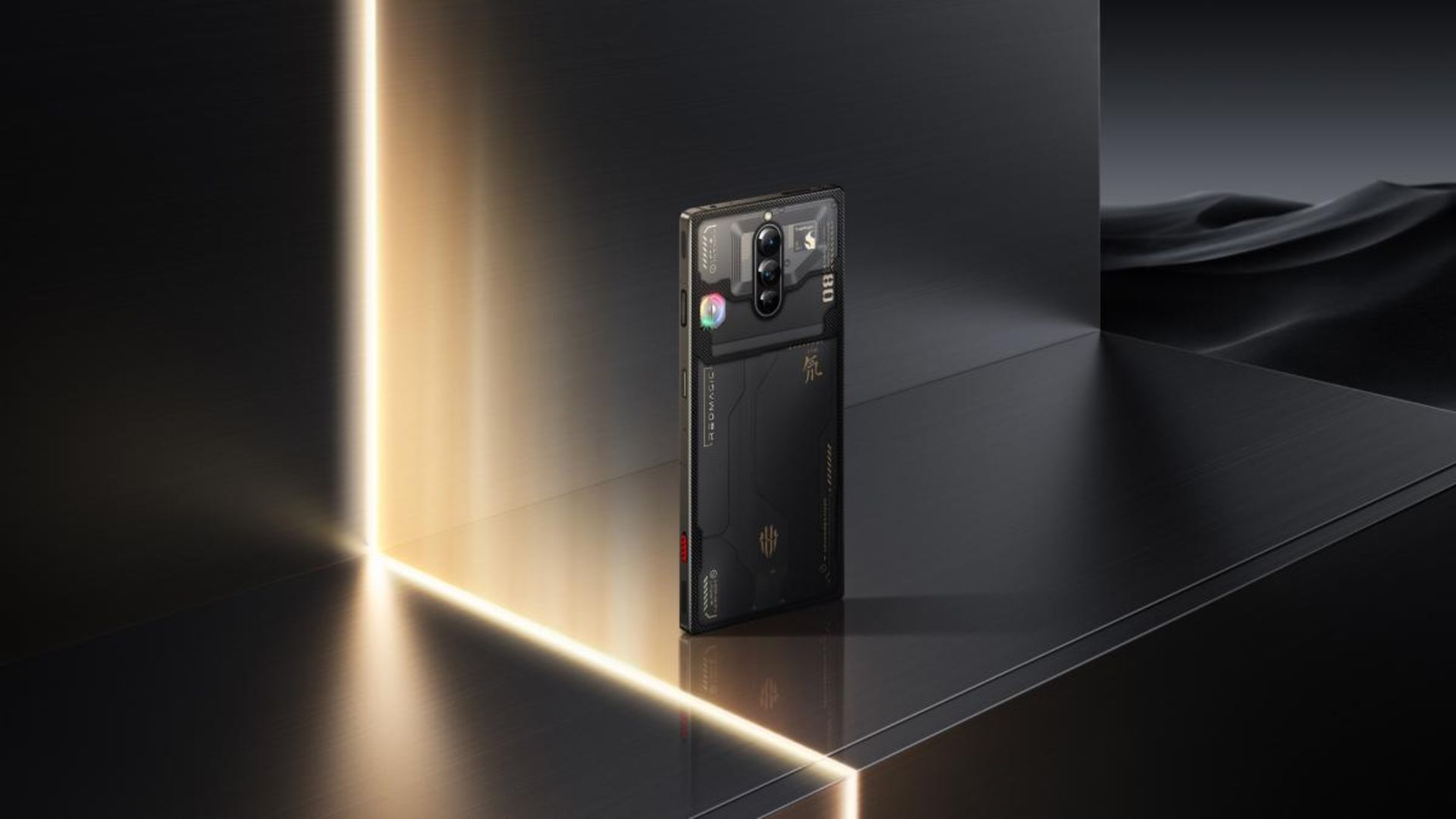 ردمجیک ۸ پرو پلاس 