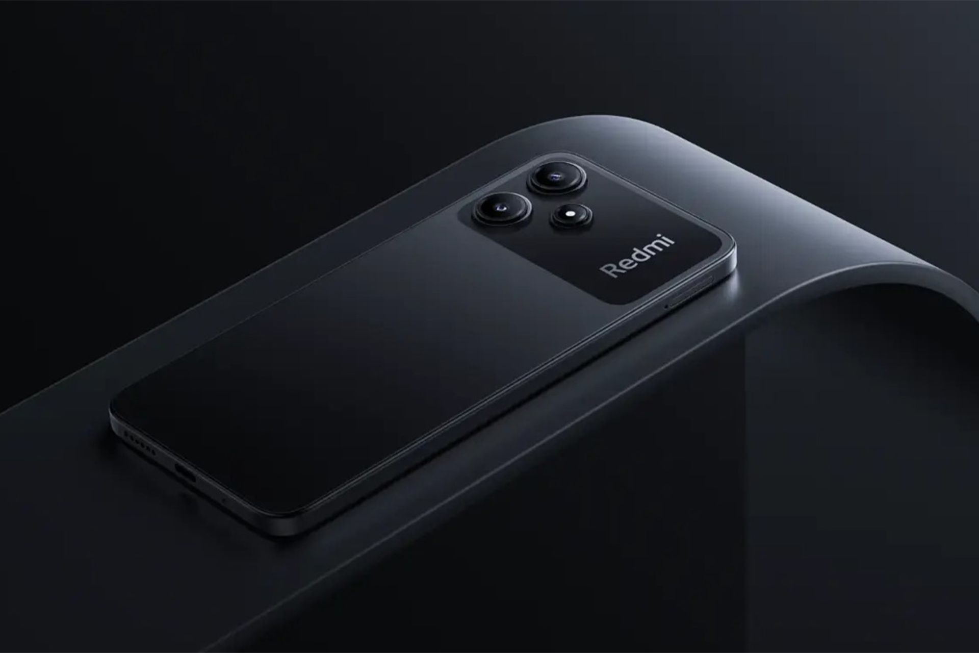 قاب پشتی گوشی ردمی 12R در رنگ مشکی