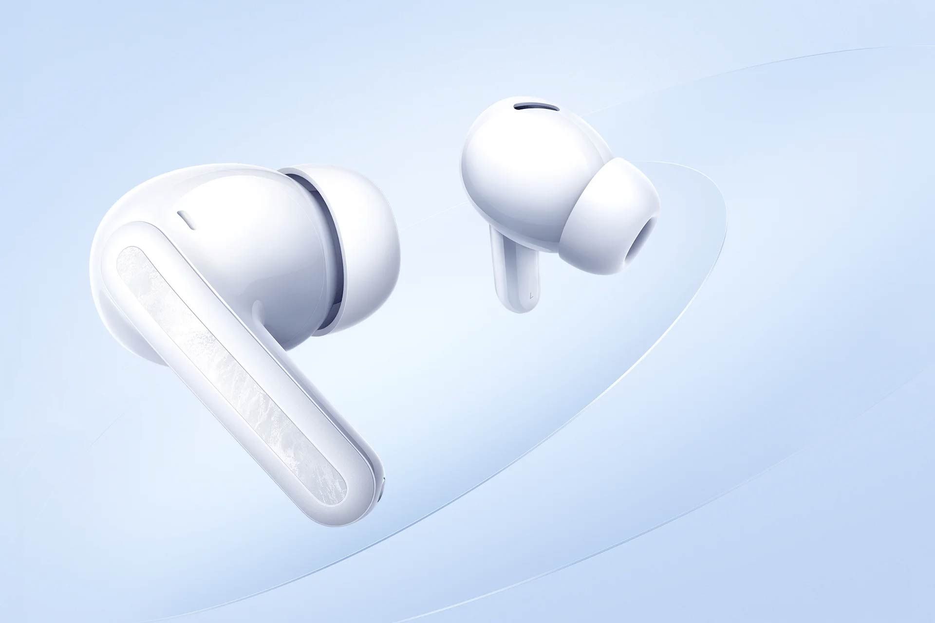 ایرباد ردمی بادز ۵ پرو سفید در پسزمینه دیجیتالی آبی