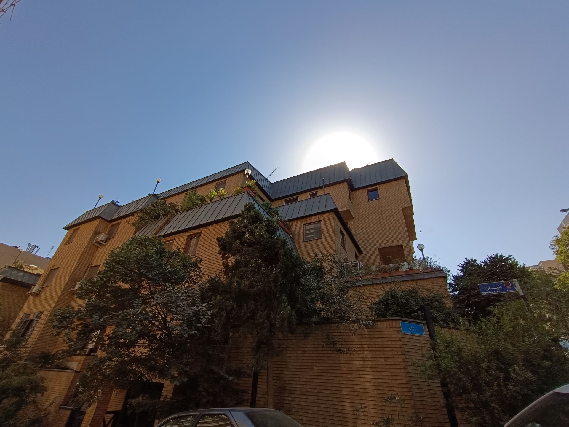 نمونه عکس ثبت شده با ردمی نوت ۱۲ پور 5G در روز شماره ۷