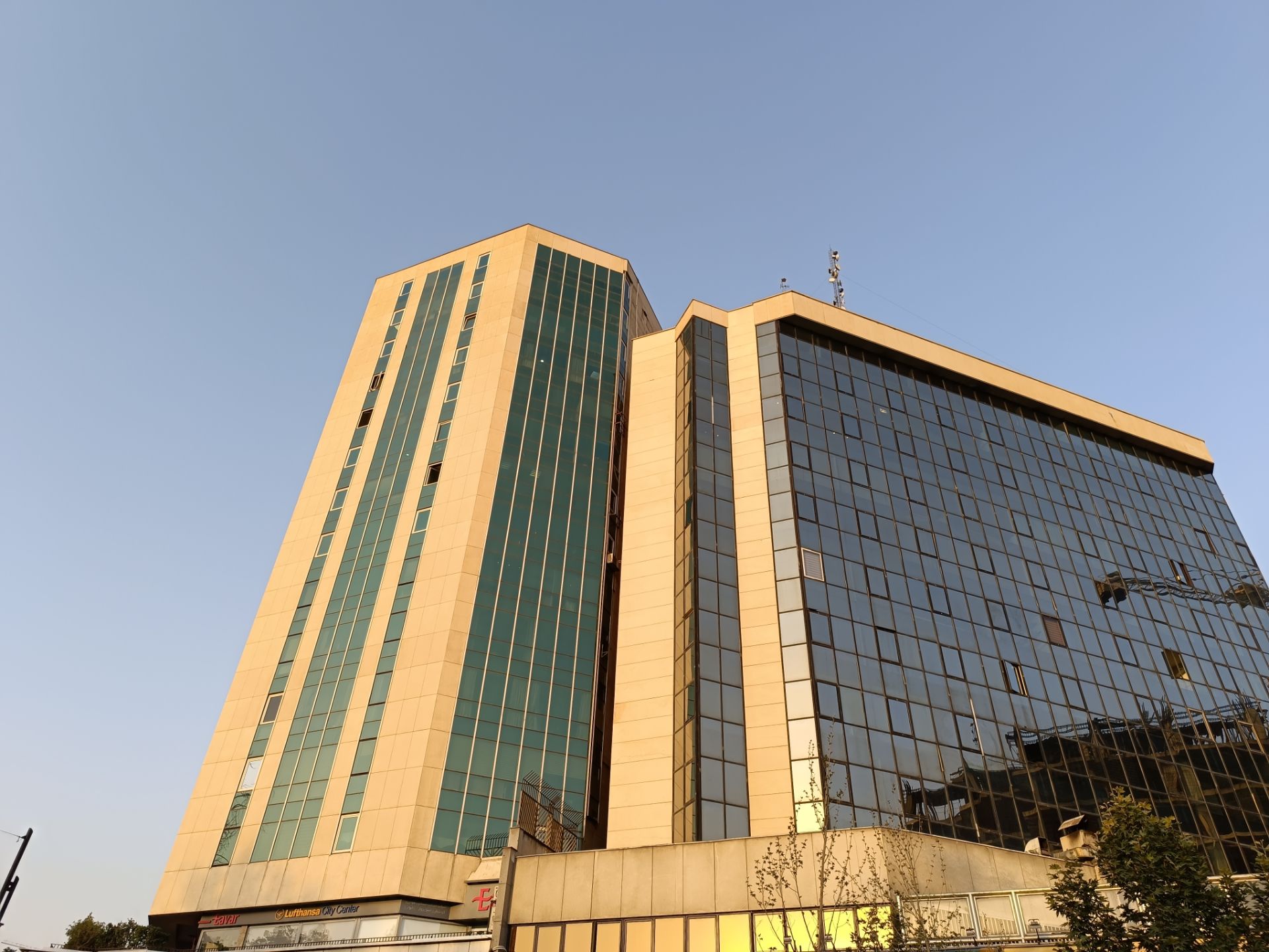 نمونه عکس ثبت شده با ردمی نوت ۱۲ پور پلاس در روز شماره ۲۸