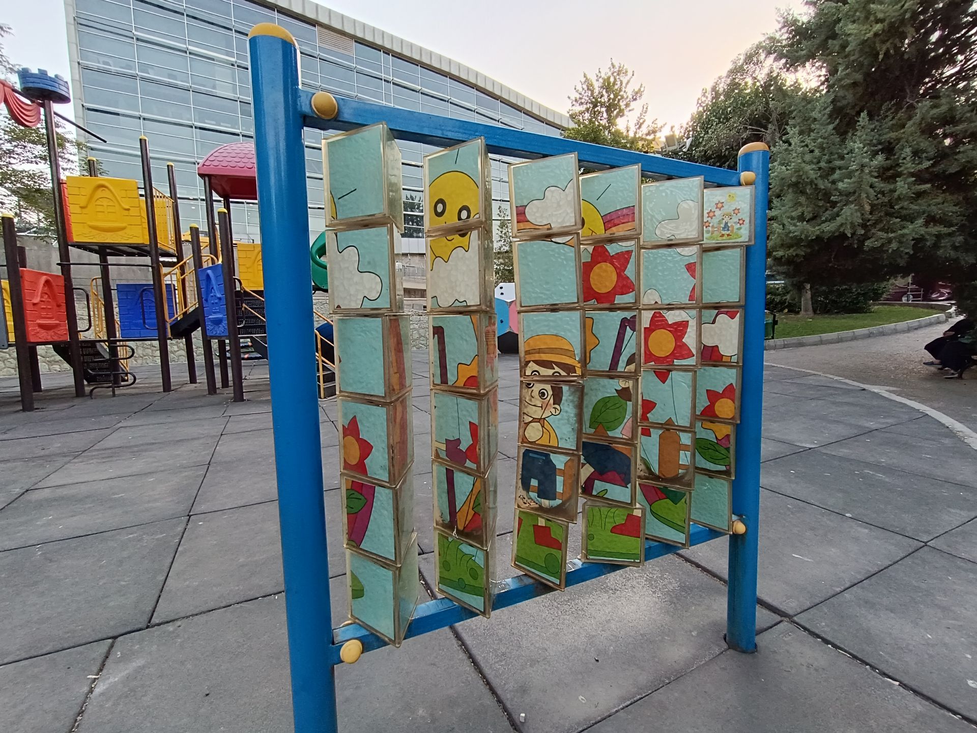 نمونه عکس ثبت شده با ردمی نوت ۱۲ پور پلاس در روز شماره ۴۱