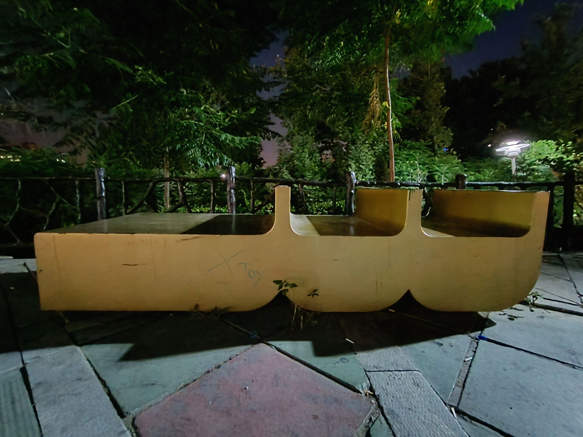 نمونه عکس ثبت شده با ردمی نوت ۱۲ پور پلاس در شب شماره ۱۲