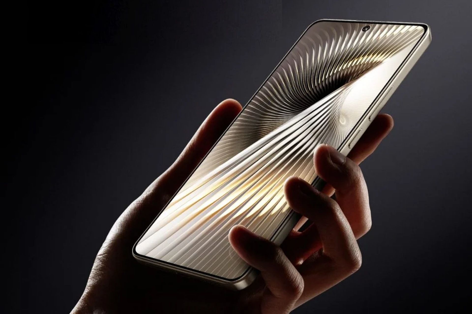 شیائومی ردمی توربو ۳ در دست کاربر