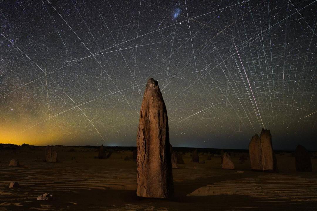آلودگی نوری حاصل از ماهواره ها در شب