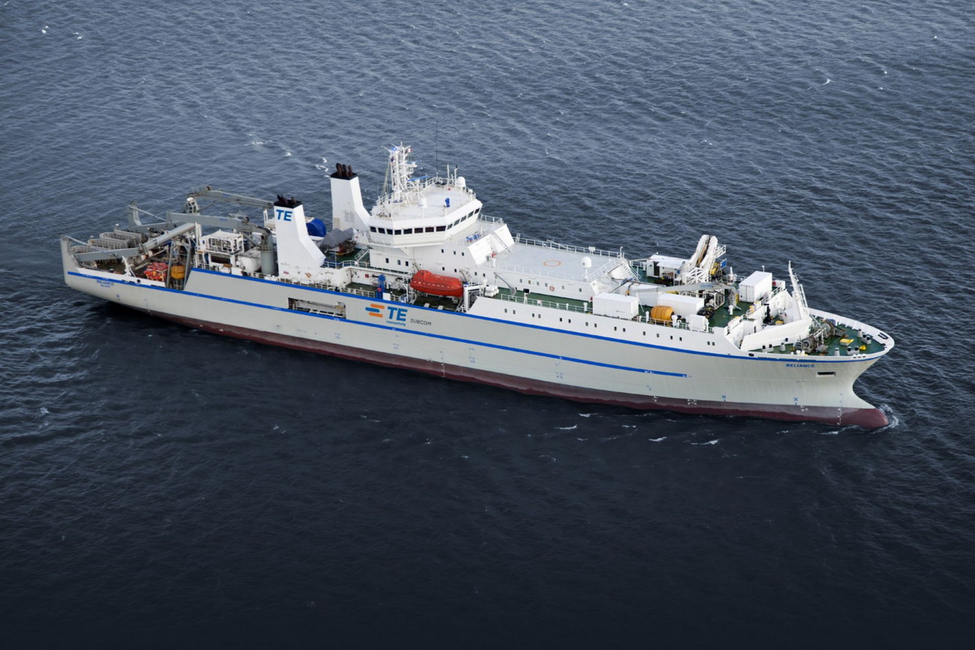 کشتی تعمیر کابل  ریلاینس در اقیانوس آرام